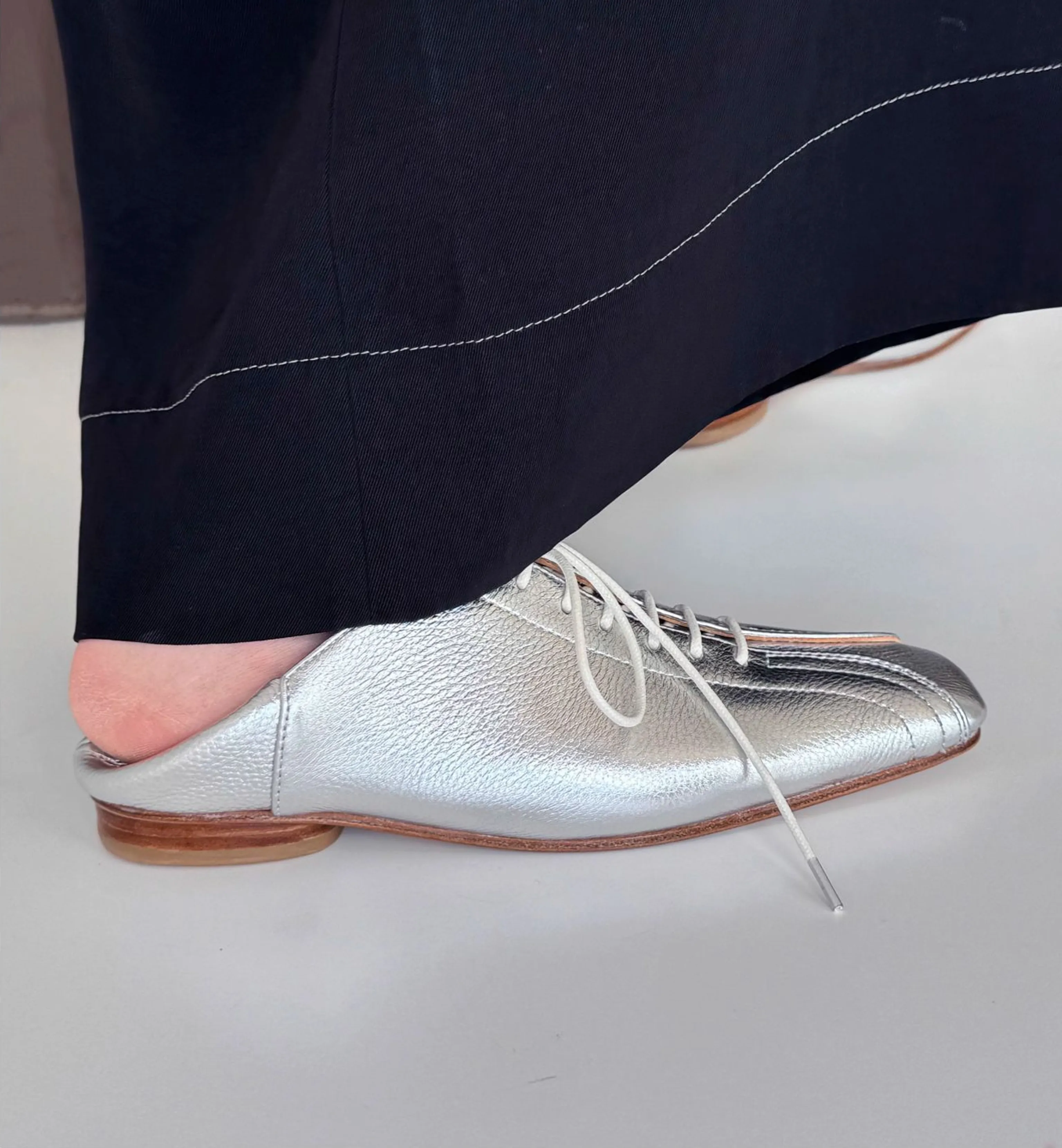 Silver Textured Leather Lace-Up Derby Shoes - Image 4
