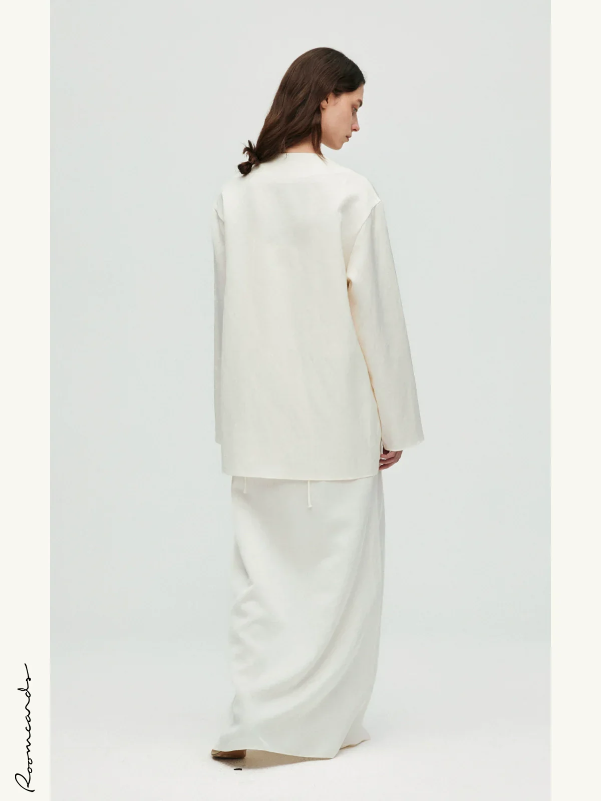 Simple Linen Suit Jacket - Image 4
