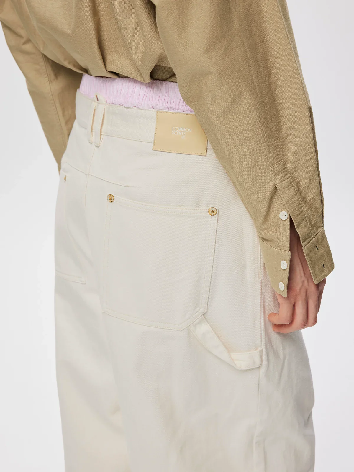 Single-Pleat Wide-Leg White Jeans
