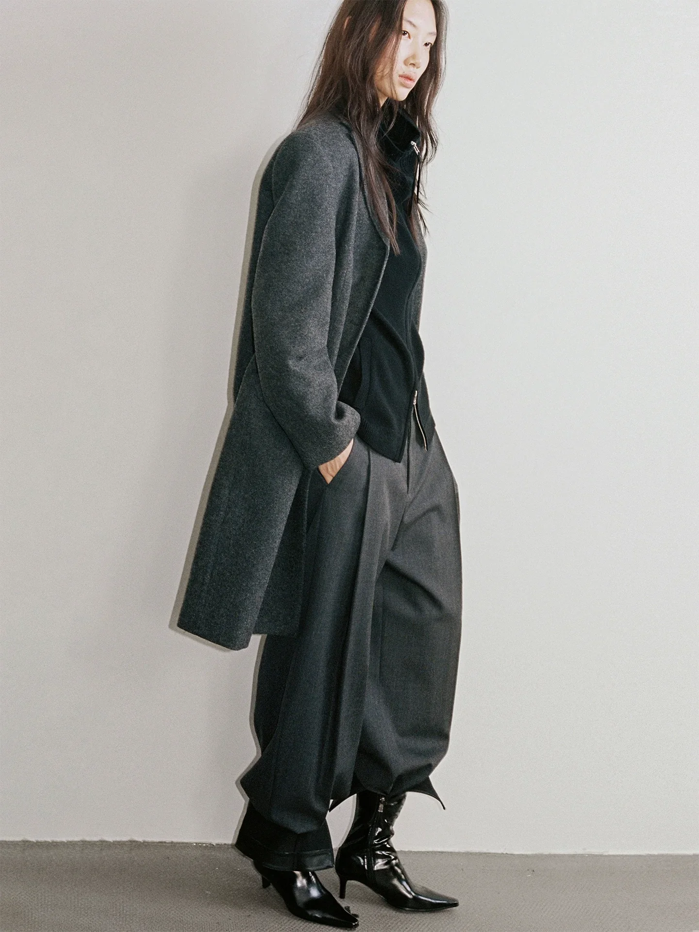 Single-Pleat Wide Suit Trousers - Image 2
