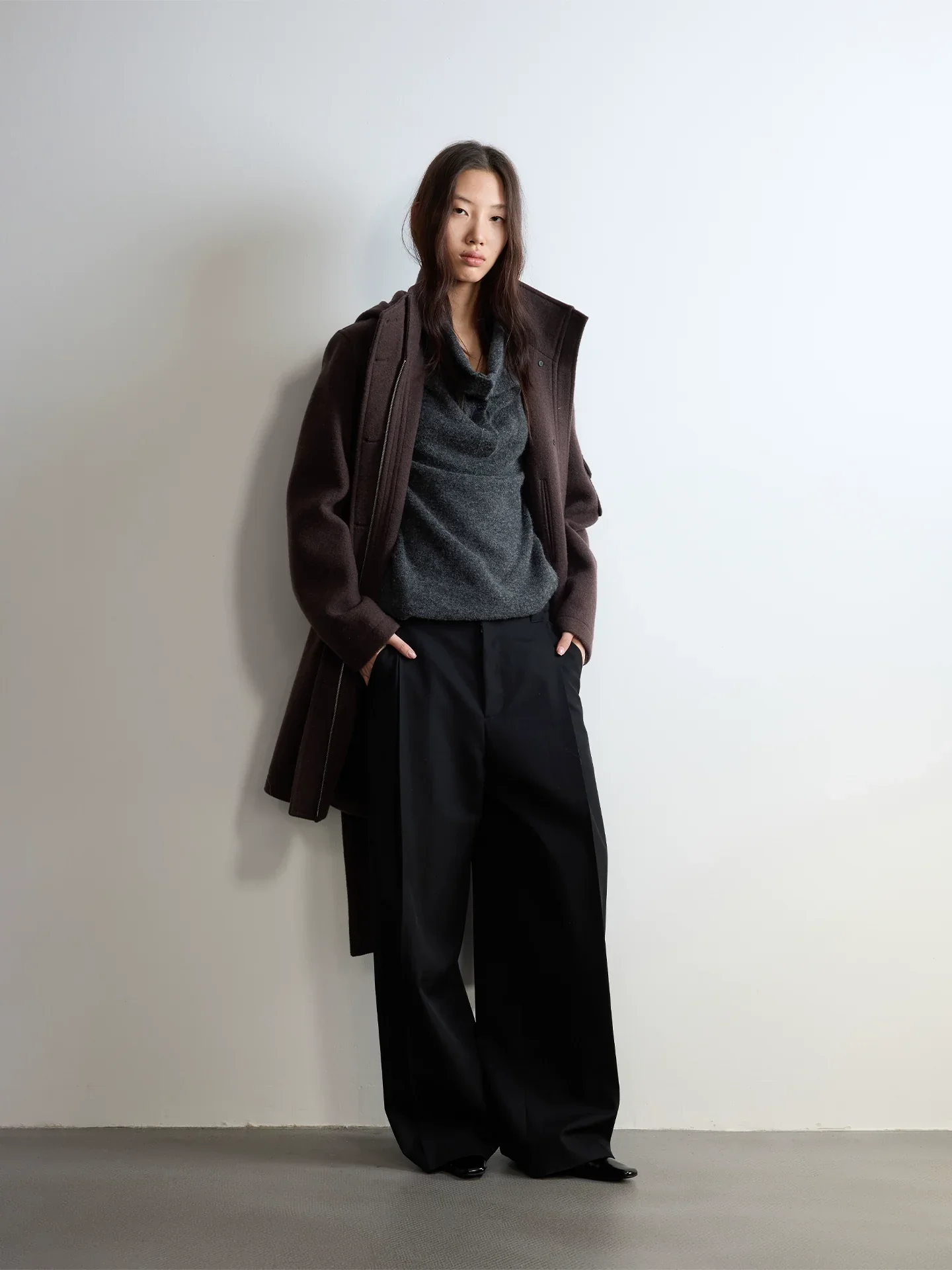 Single-Pleat Wide Suit Trousers - Image 4