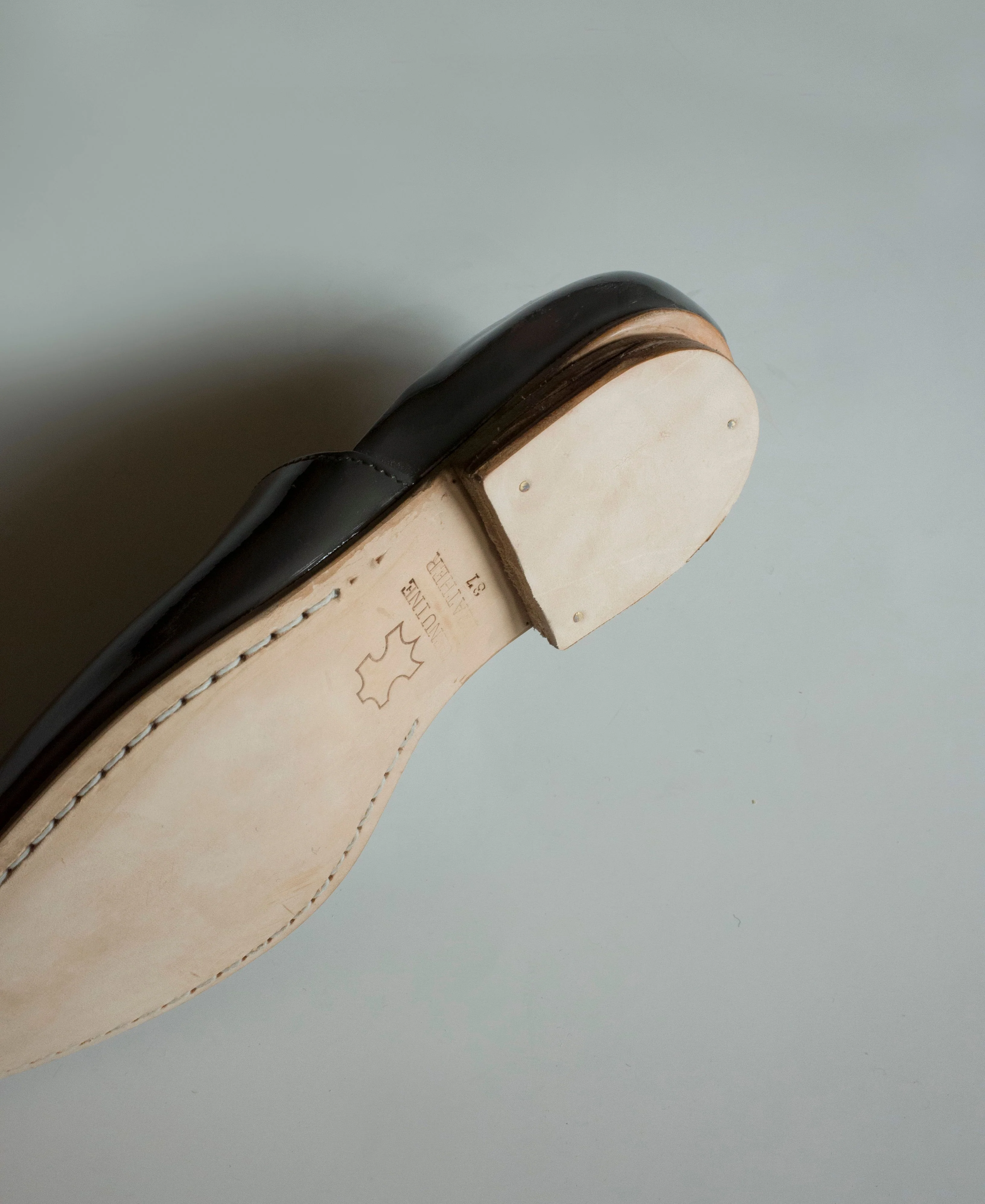 Sleek Glossy Slip-On Shoes - Image 5