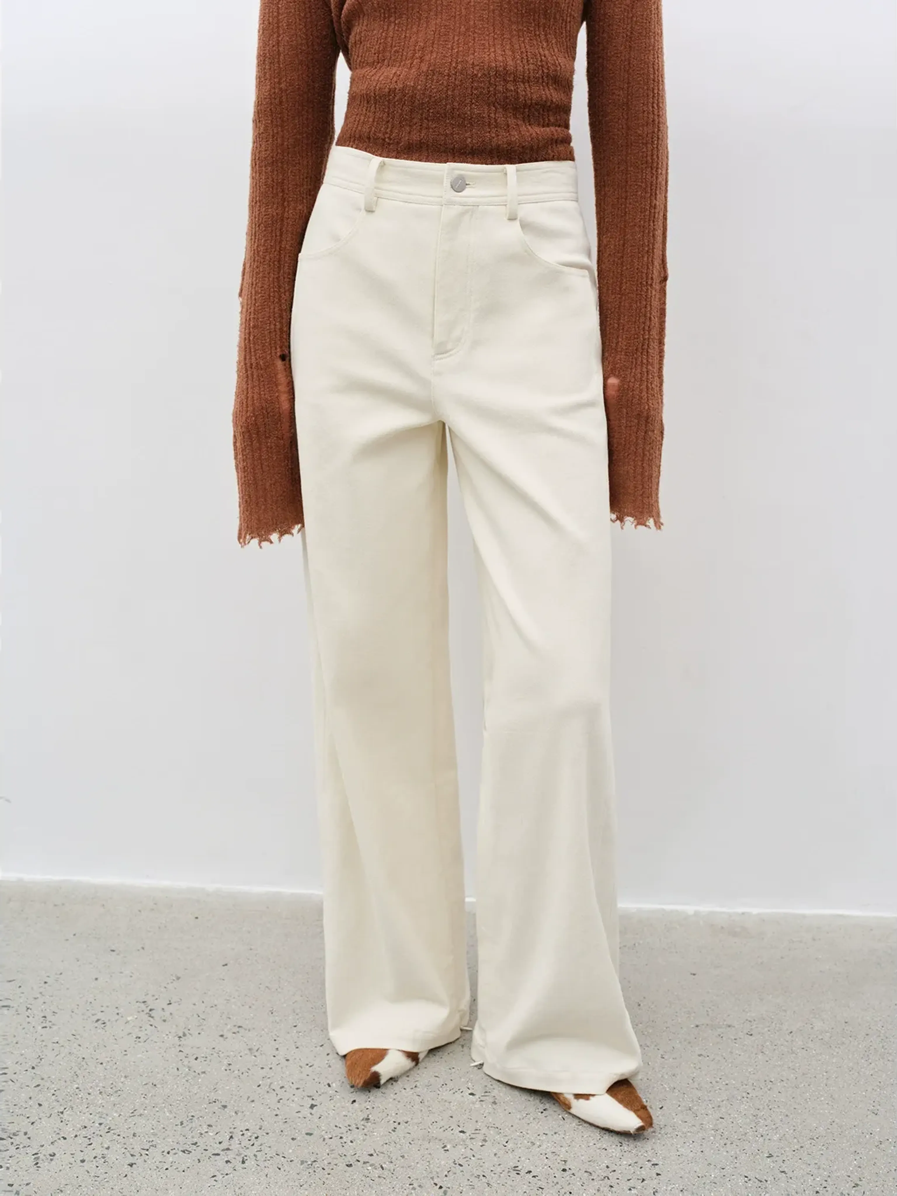 Sleek Wide-Leg Trousers - Image 7