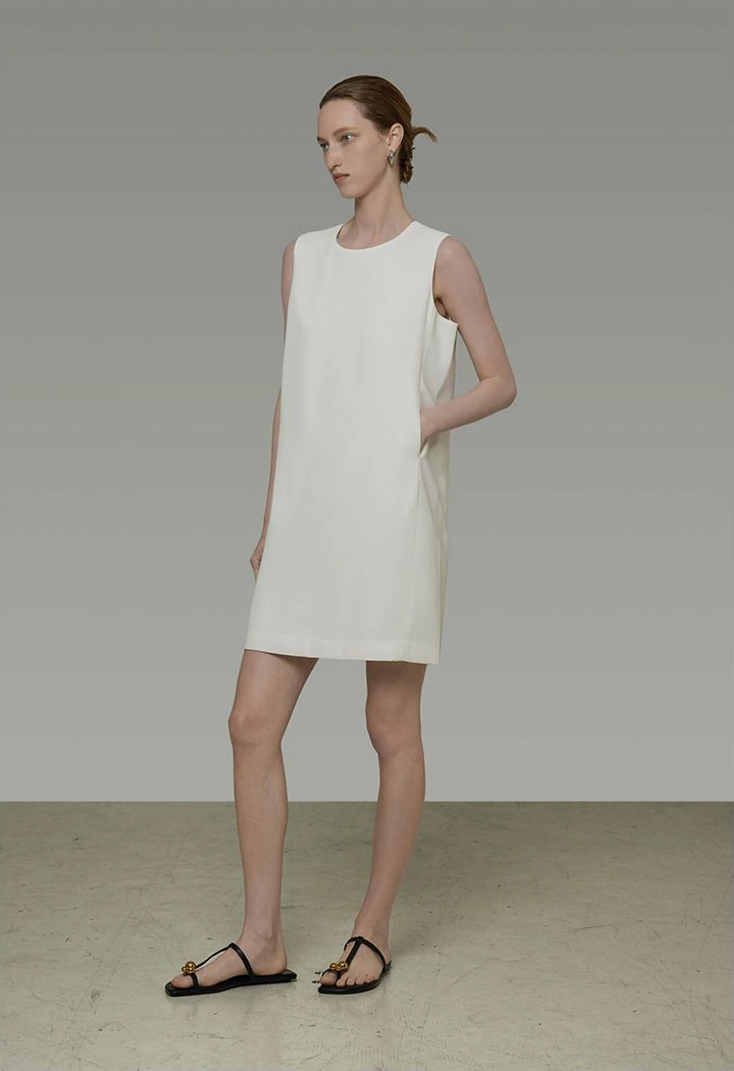 Sleeveless Shift Dress - Image 4