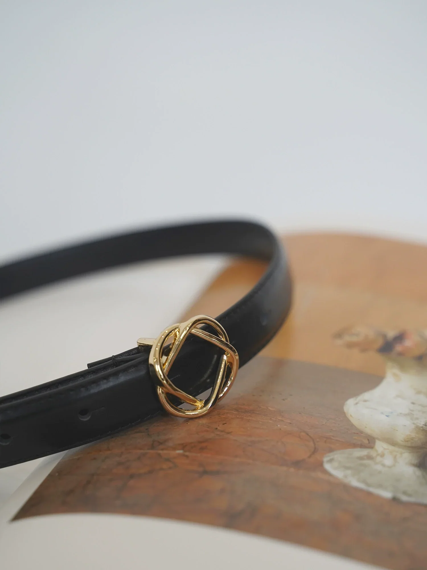 Slim Cowhide Leather Belt - Image 3