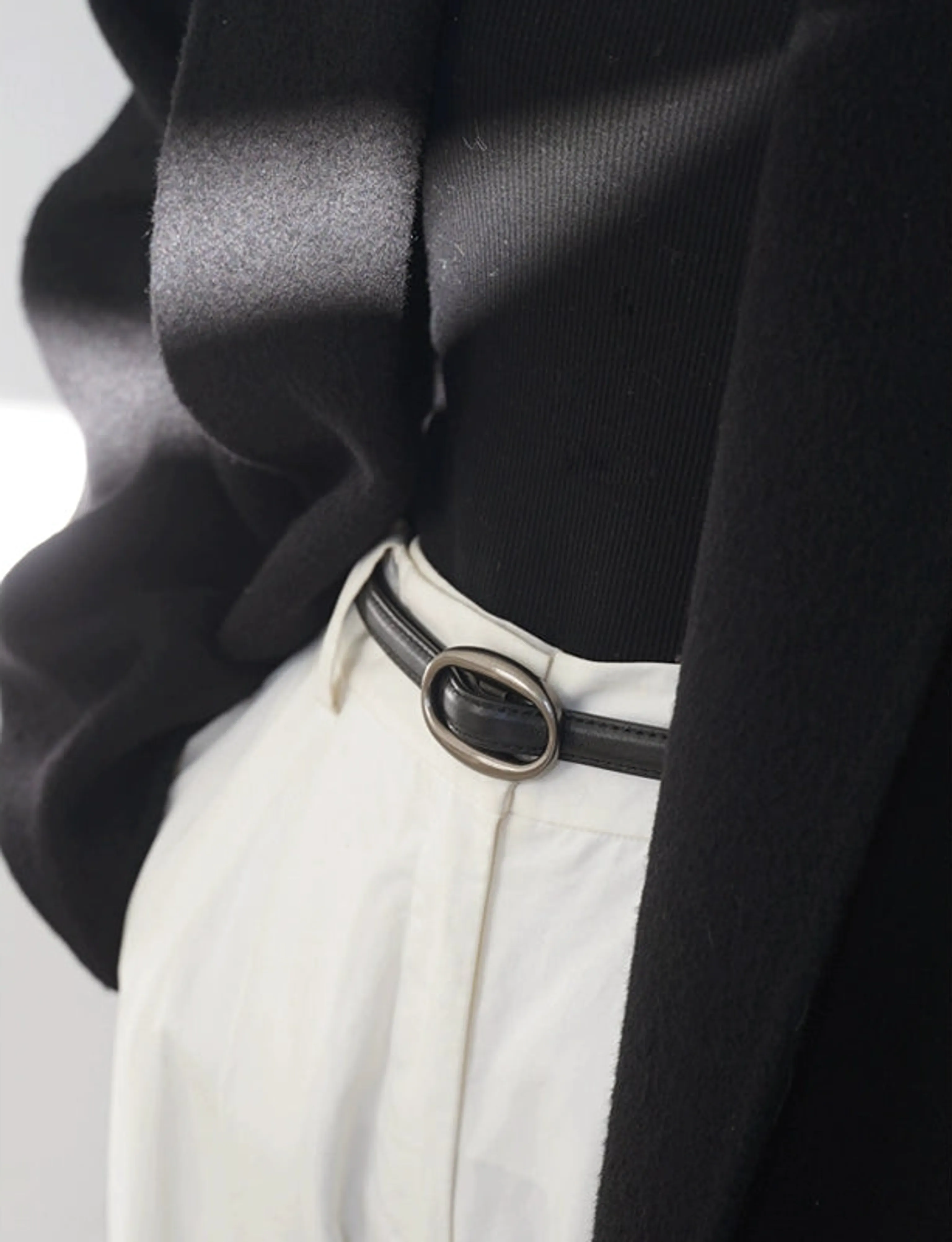 Slim Cowhide Oval Belt - Image 6