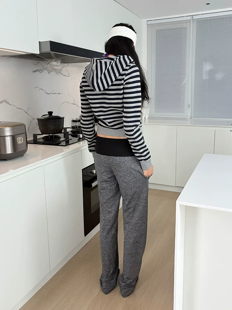 Slimming Contrast Waist Tapered Pants - Image 4