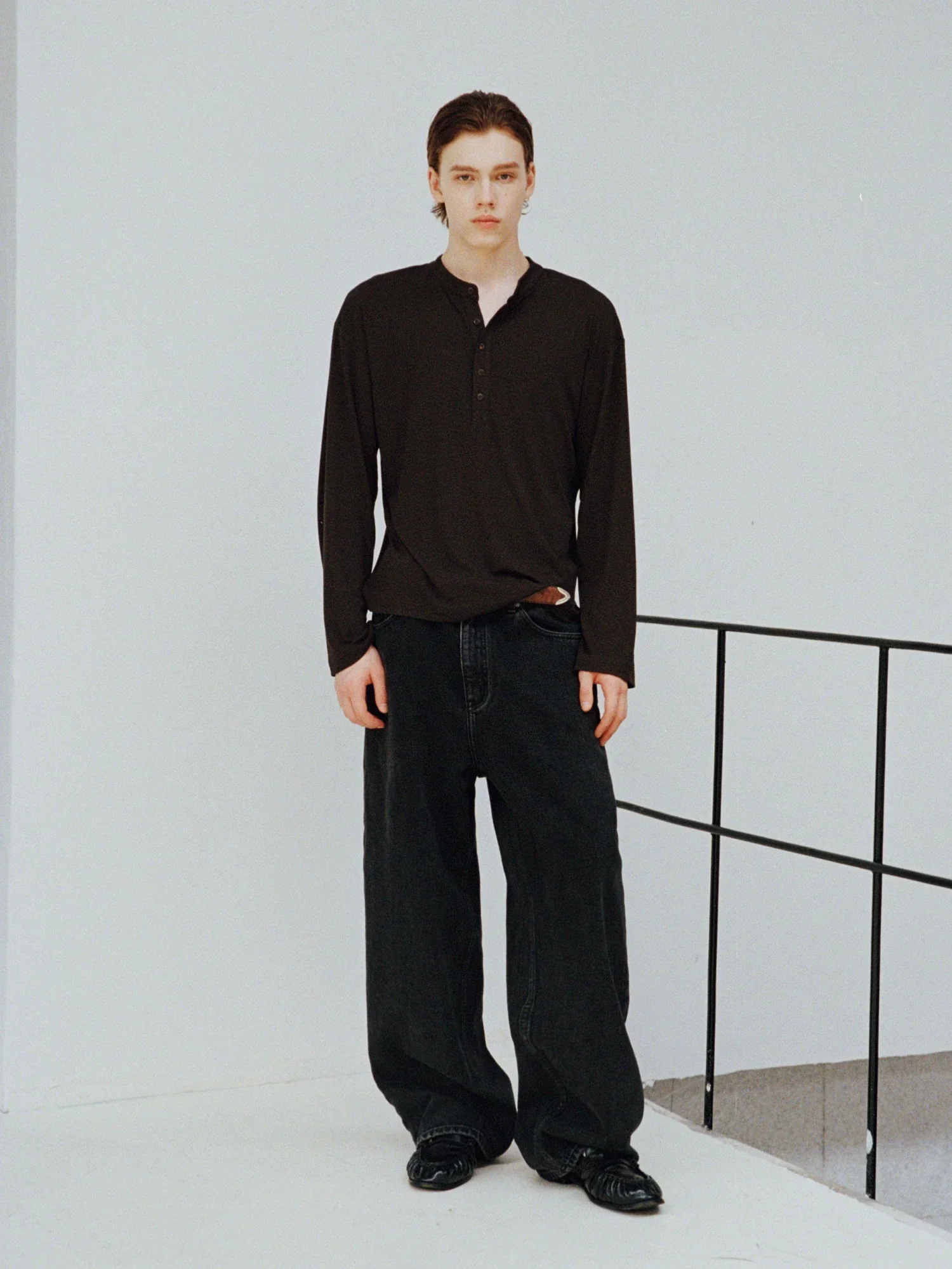 Snow-Wash Wide-Leg Jeans - Image 2