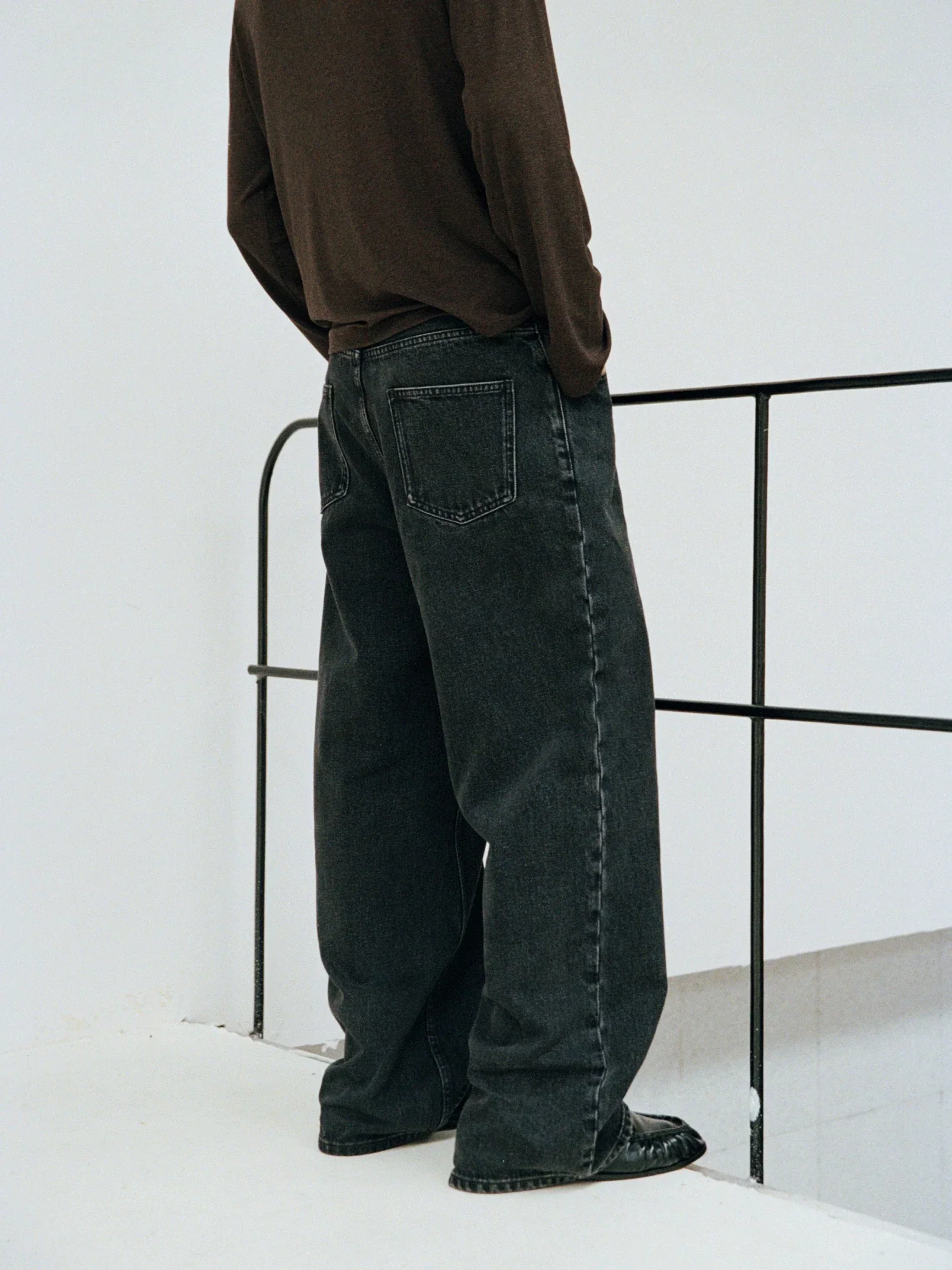 Snow-Wash Wide-Leg Jeans - Image 3
