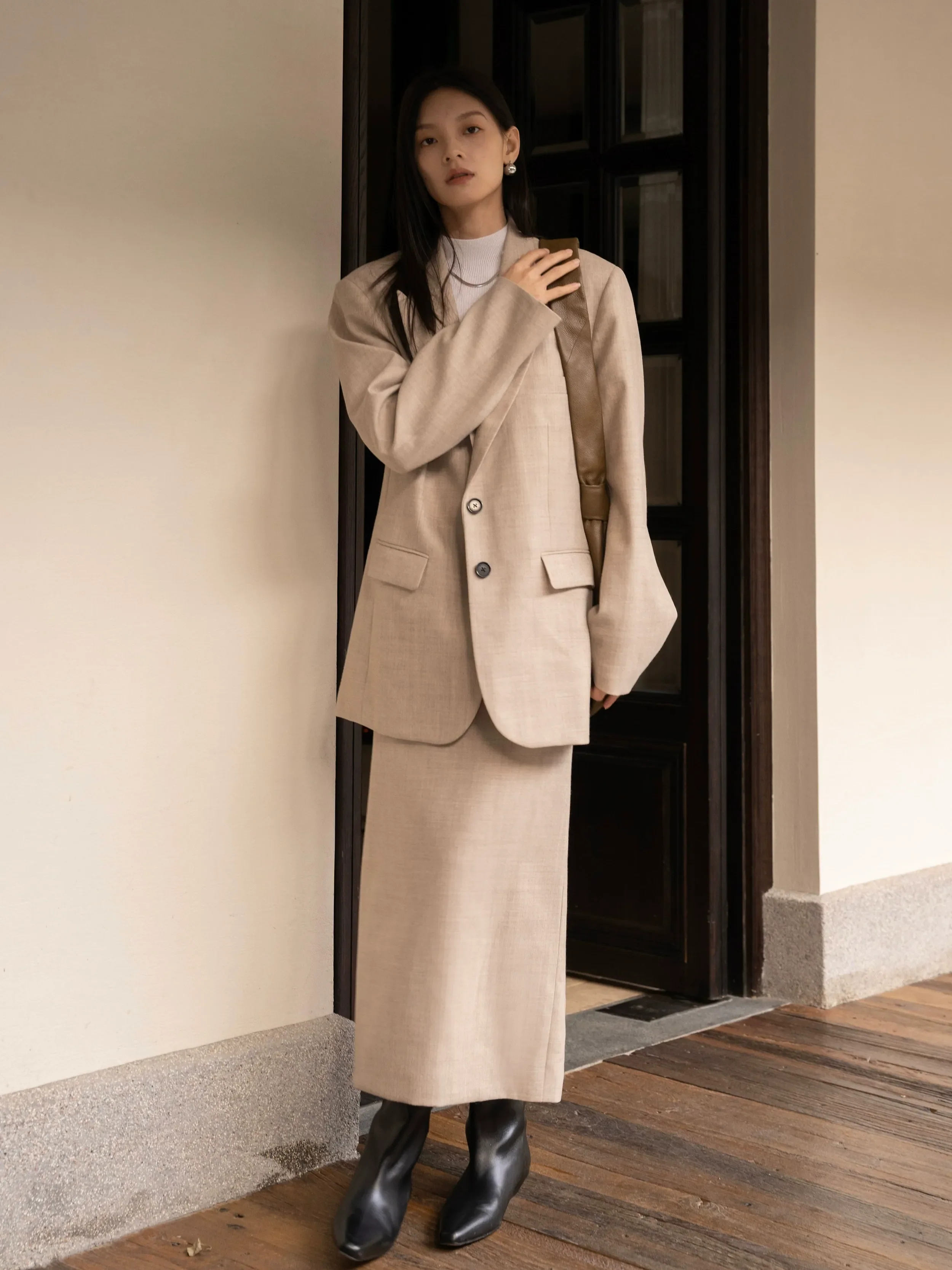 Sophisticated Blazer and Skirt Set - Image 5