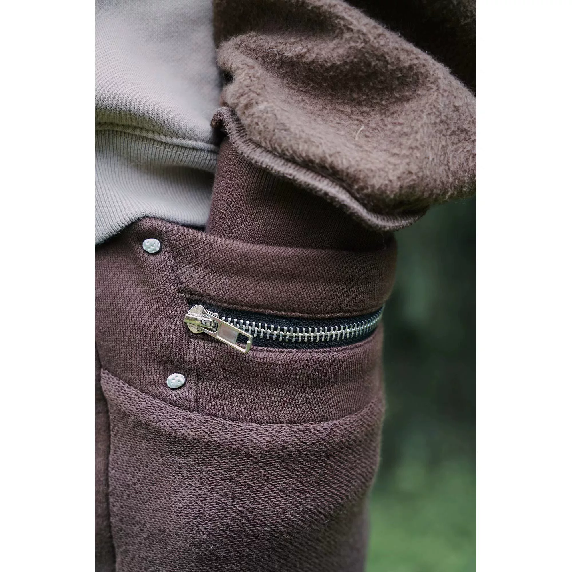 Splicing Bootcut Sweatpants - Image 4
