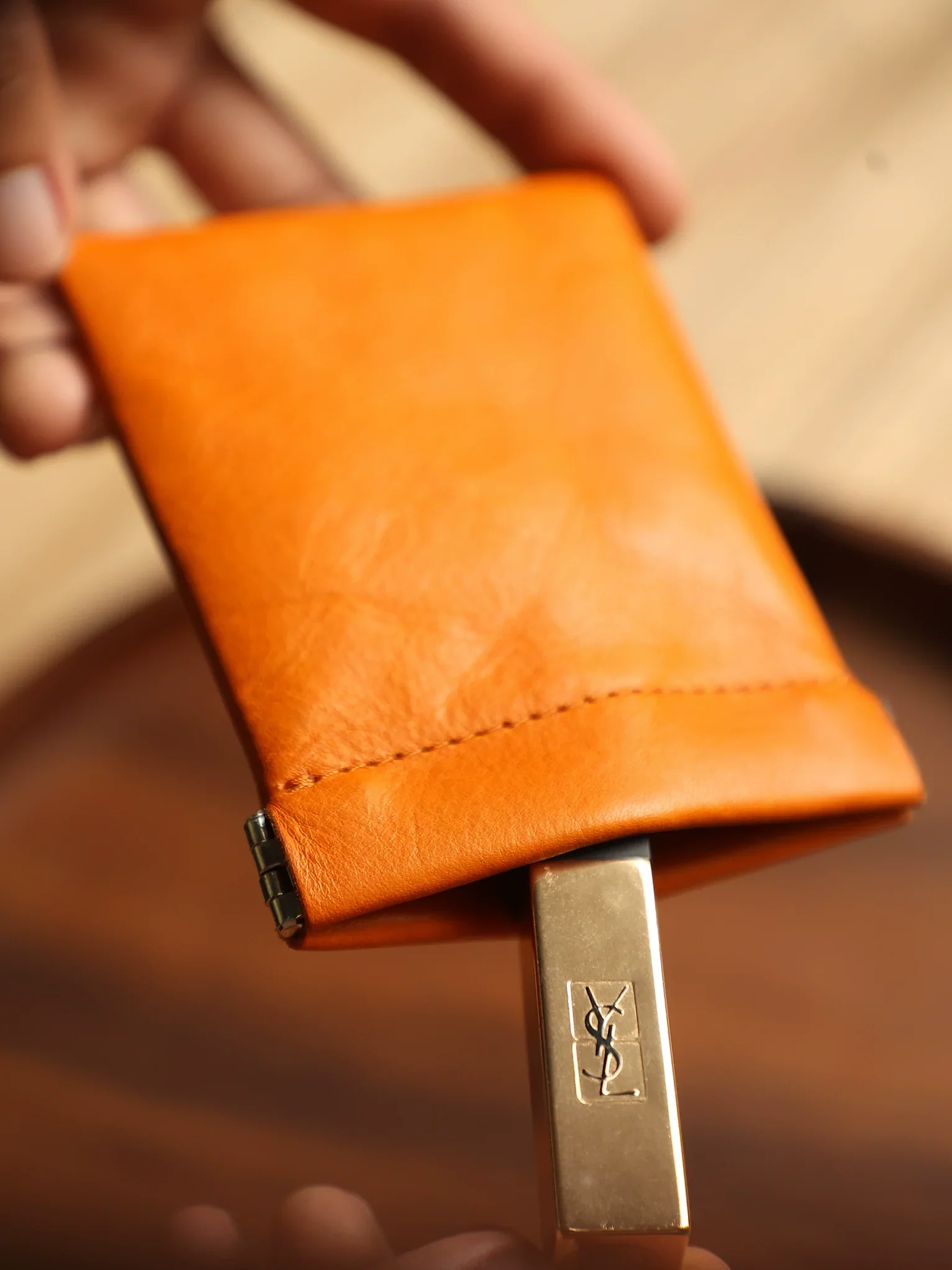 Spring-Frame Leather Coin & Card Pouch - Image 4