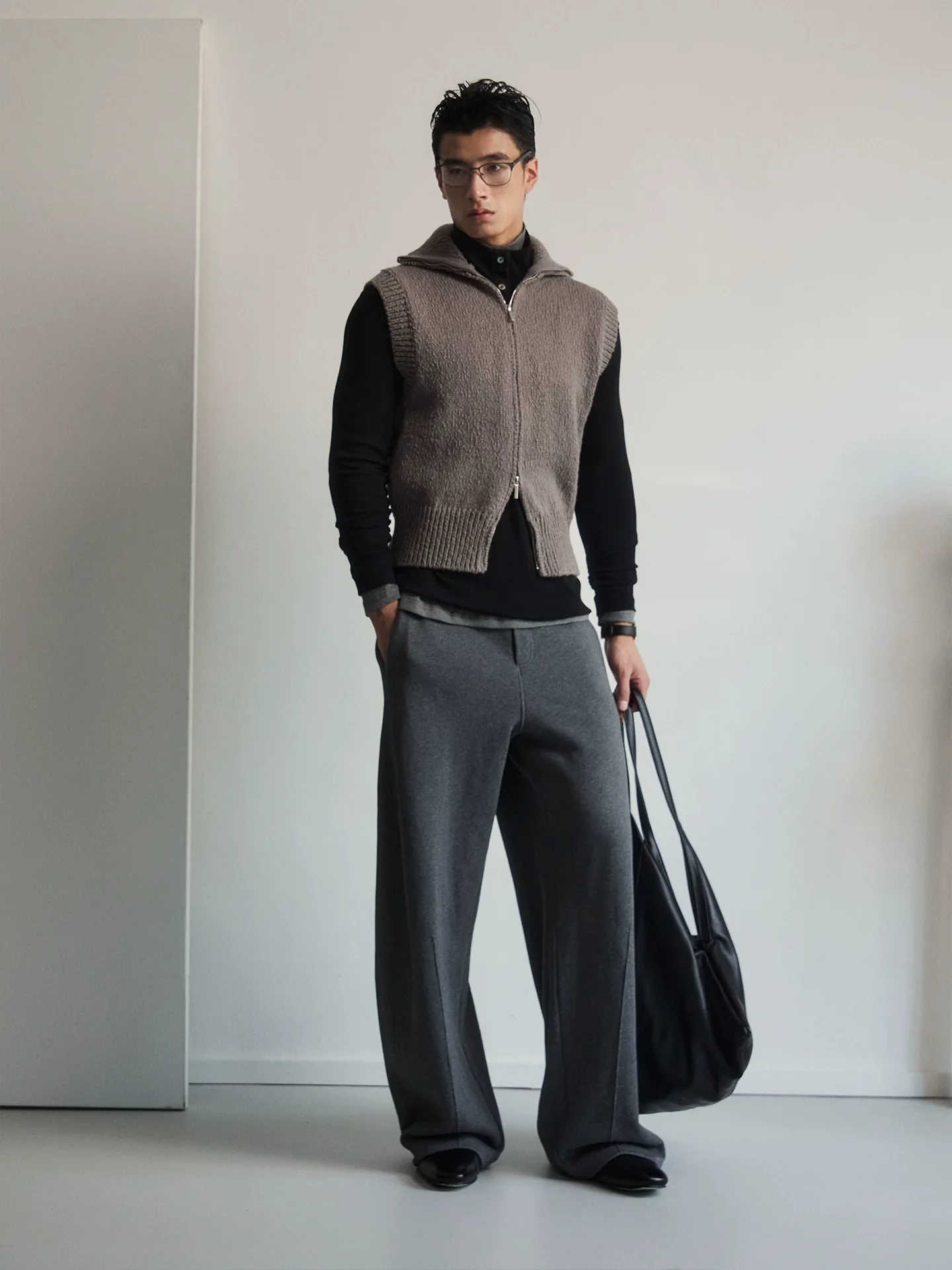 Stand-Collar Chunky Knit Zip Vest - Image 3