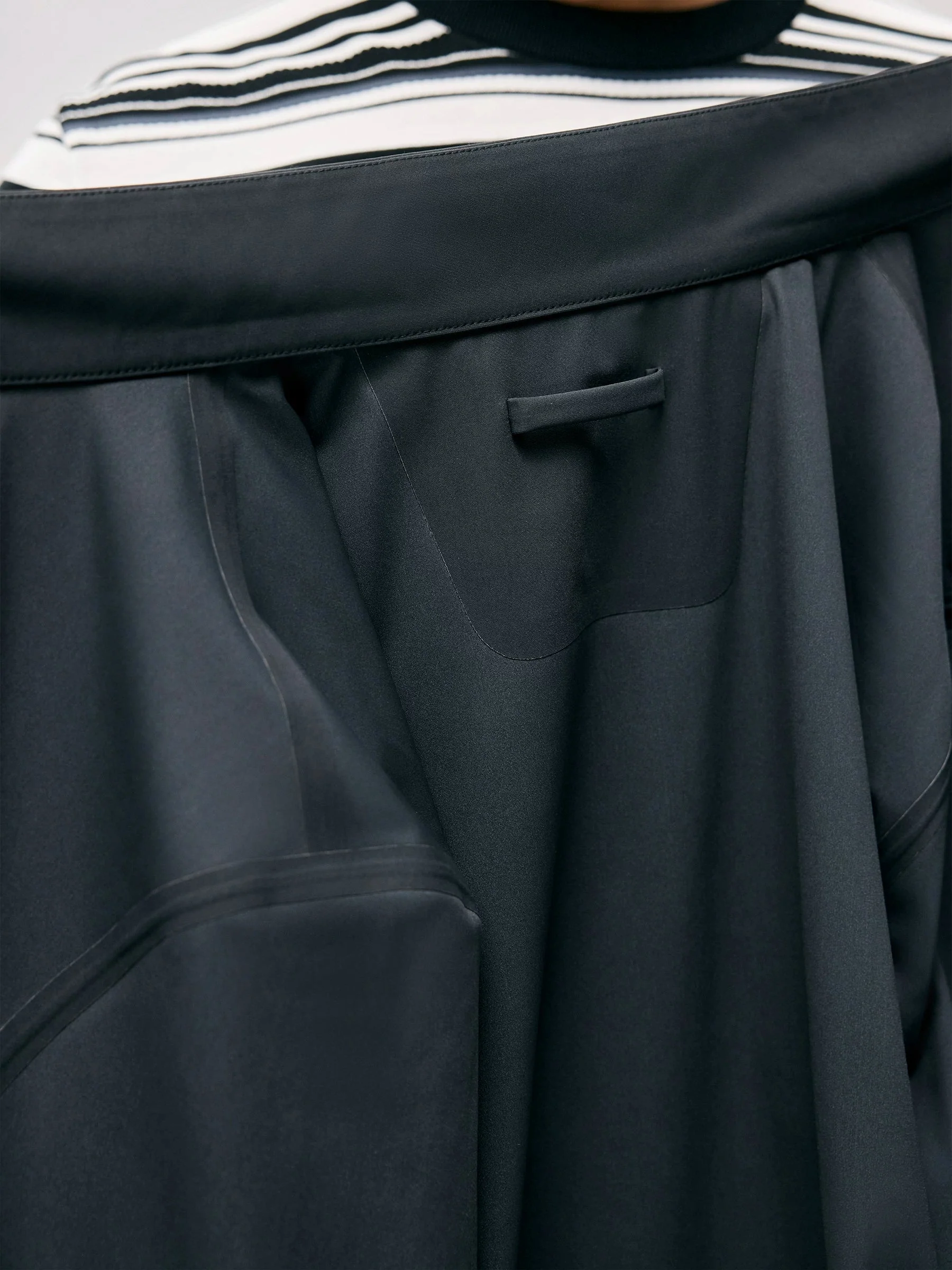 Stand-Collar Stretch Zip Jacket - Image 4
