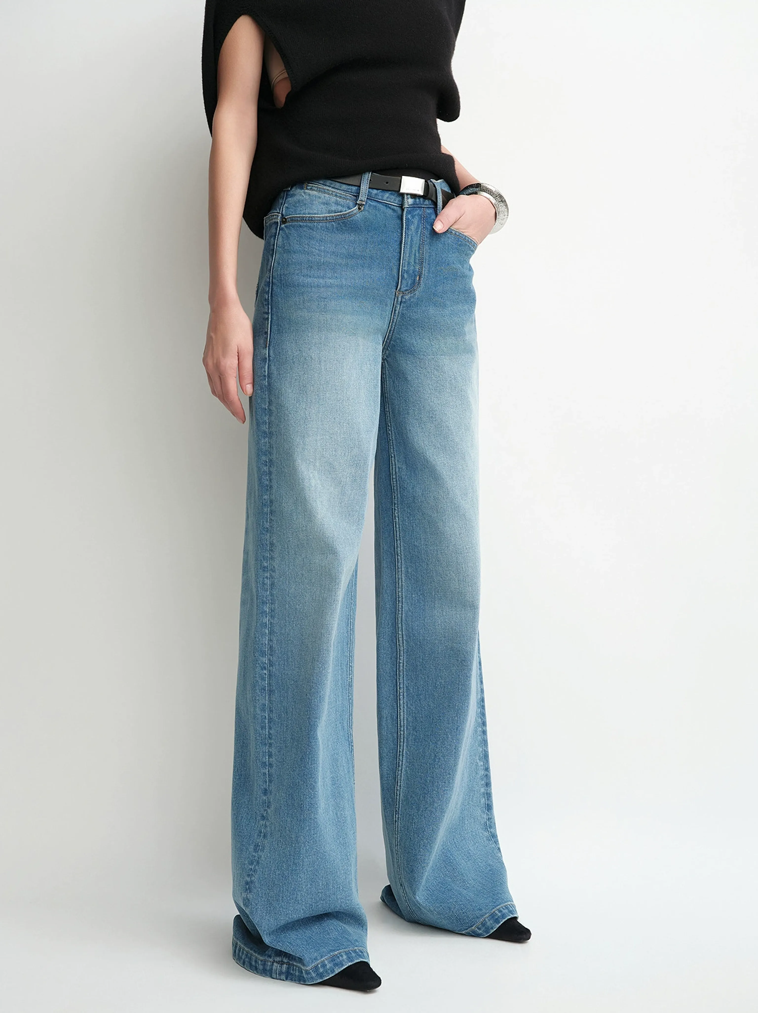 Stretch Indigo Straight-Leg Jeans - Image 5