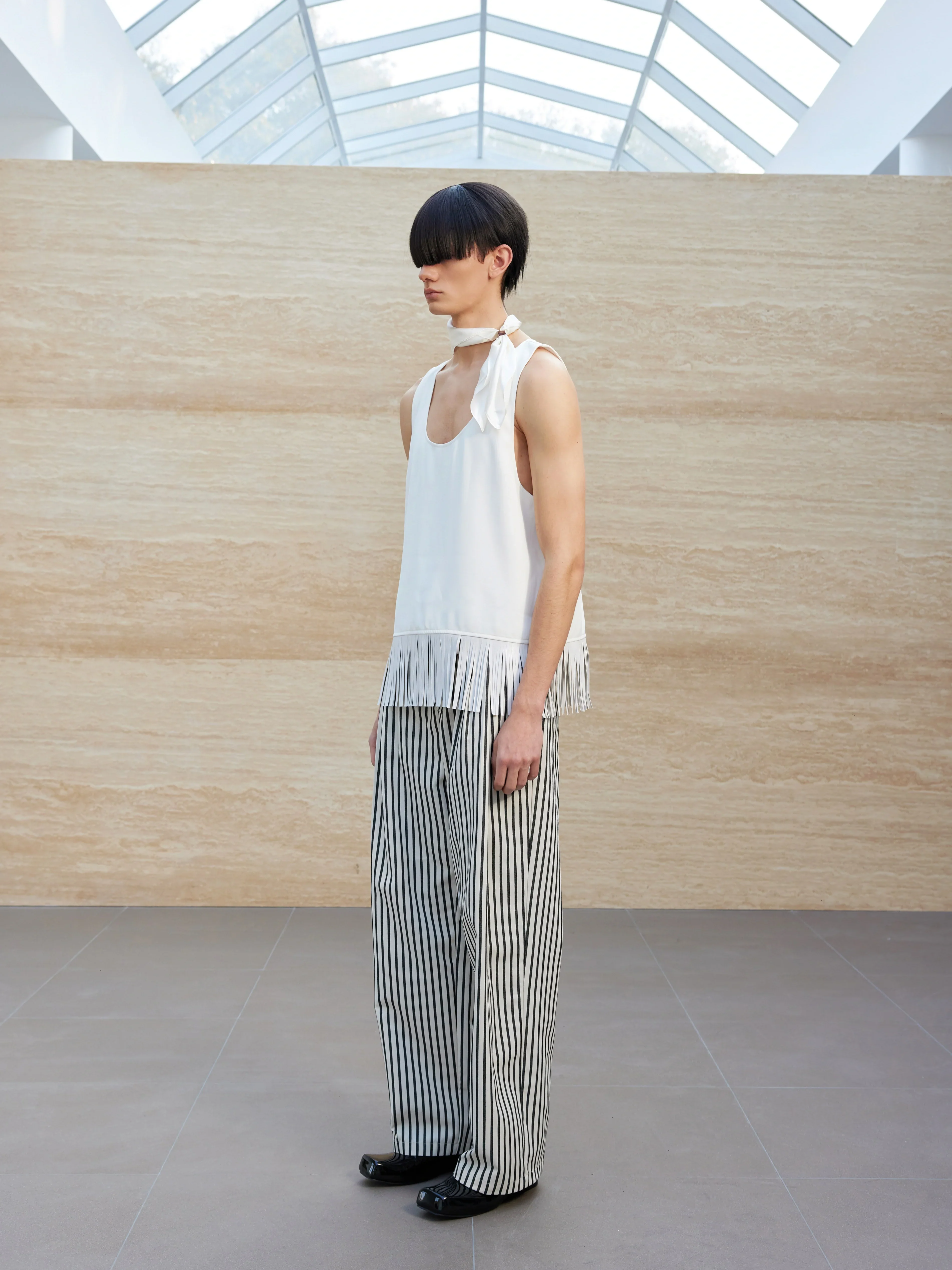 Tassel-Hem White Vest - Image 5