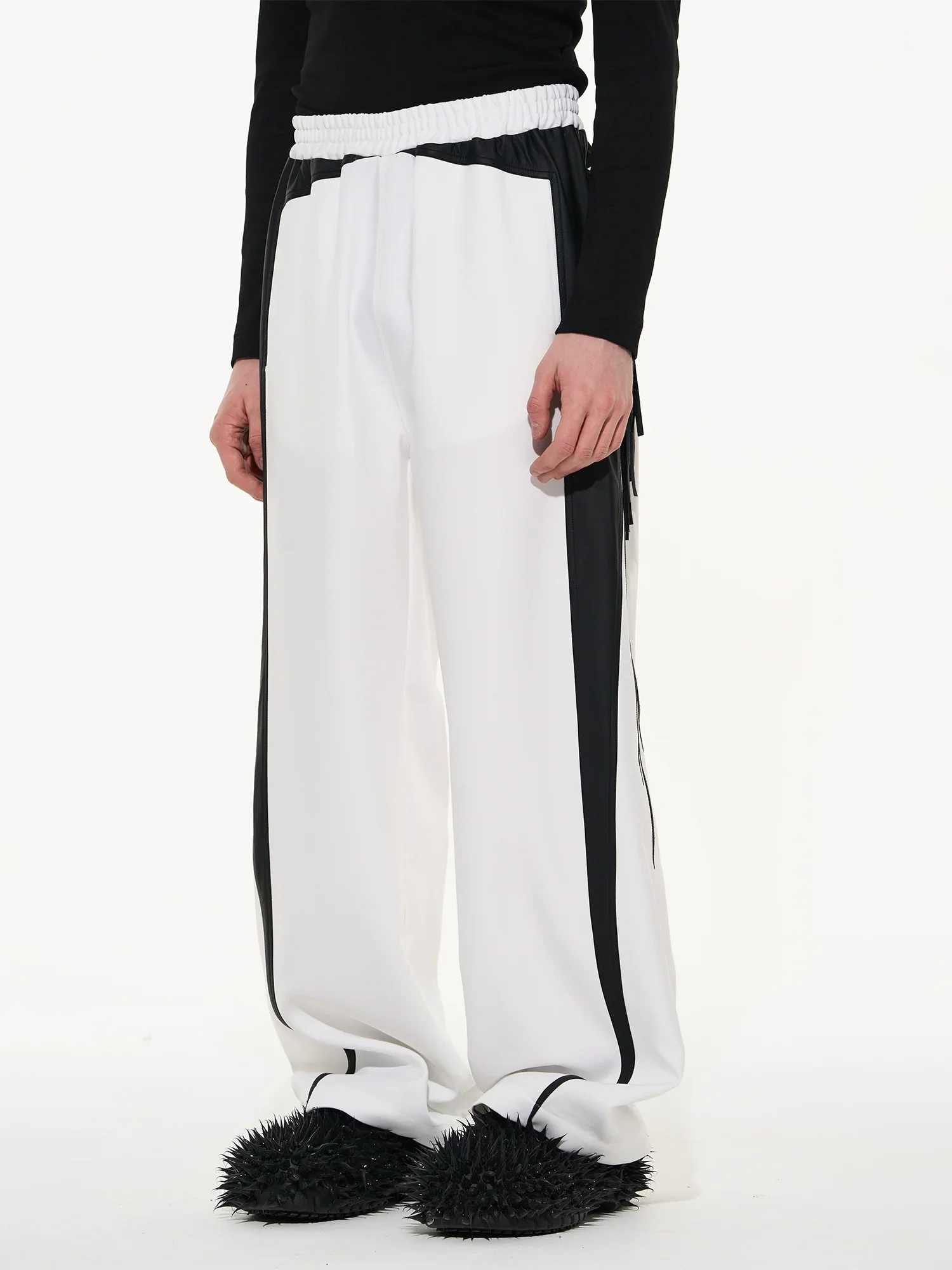 Tassel Stitch Wide-Leg Trousers