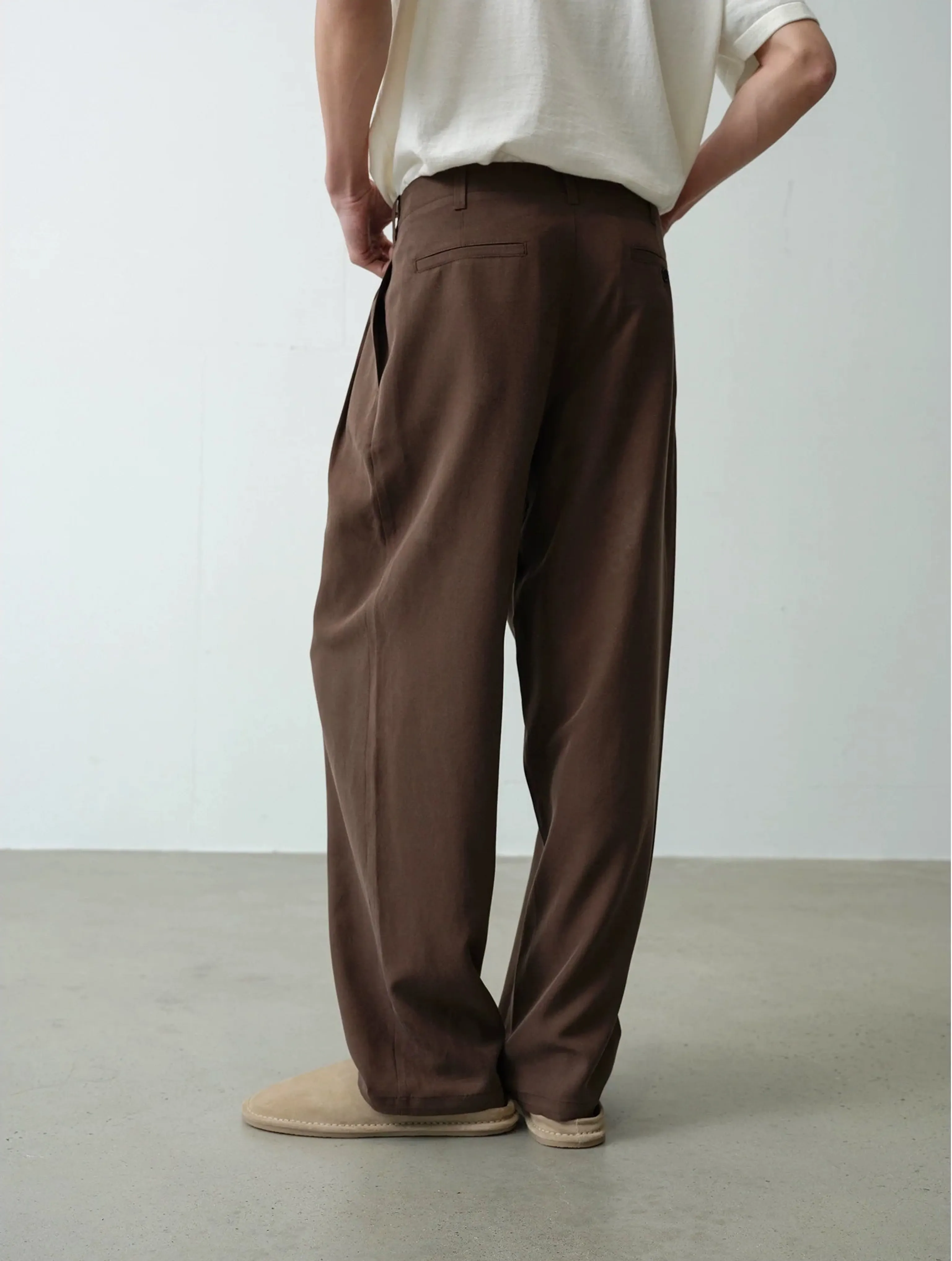 Tencel-Linen Double-Pleat Trousers - Image 3