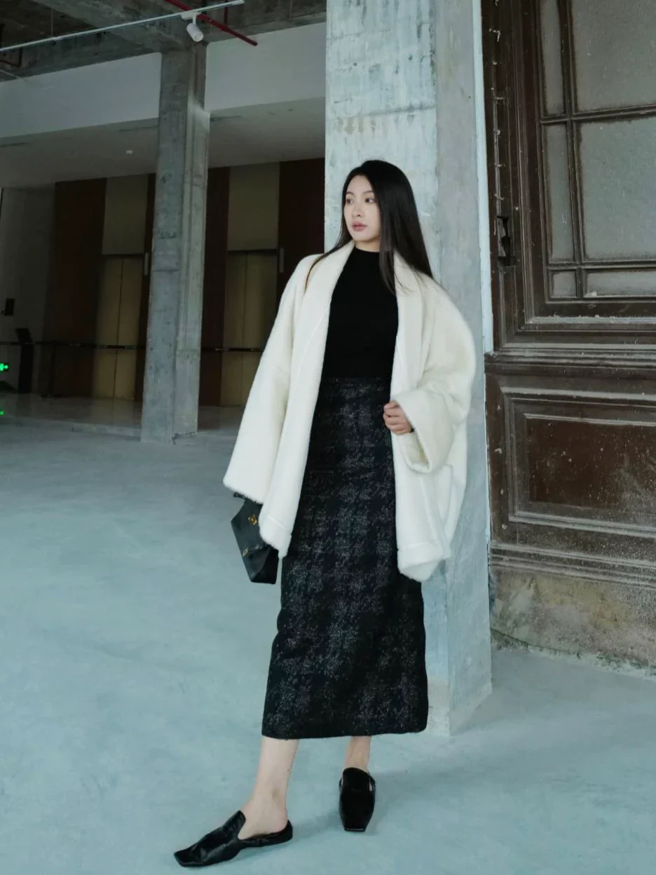 Textured Black Slit Skirt - Image 2