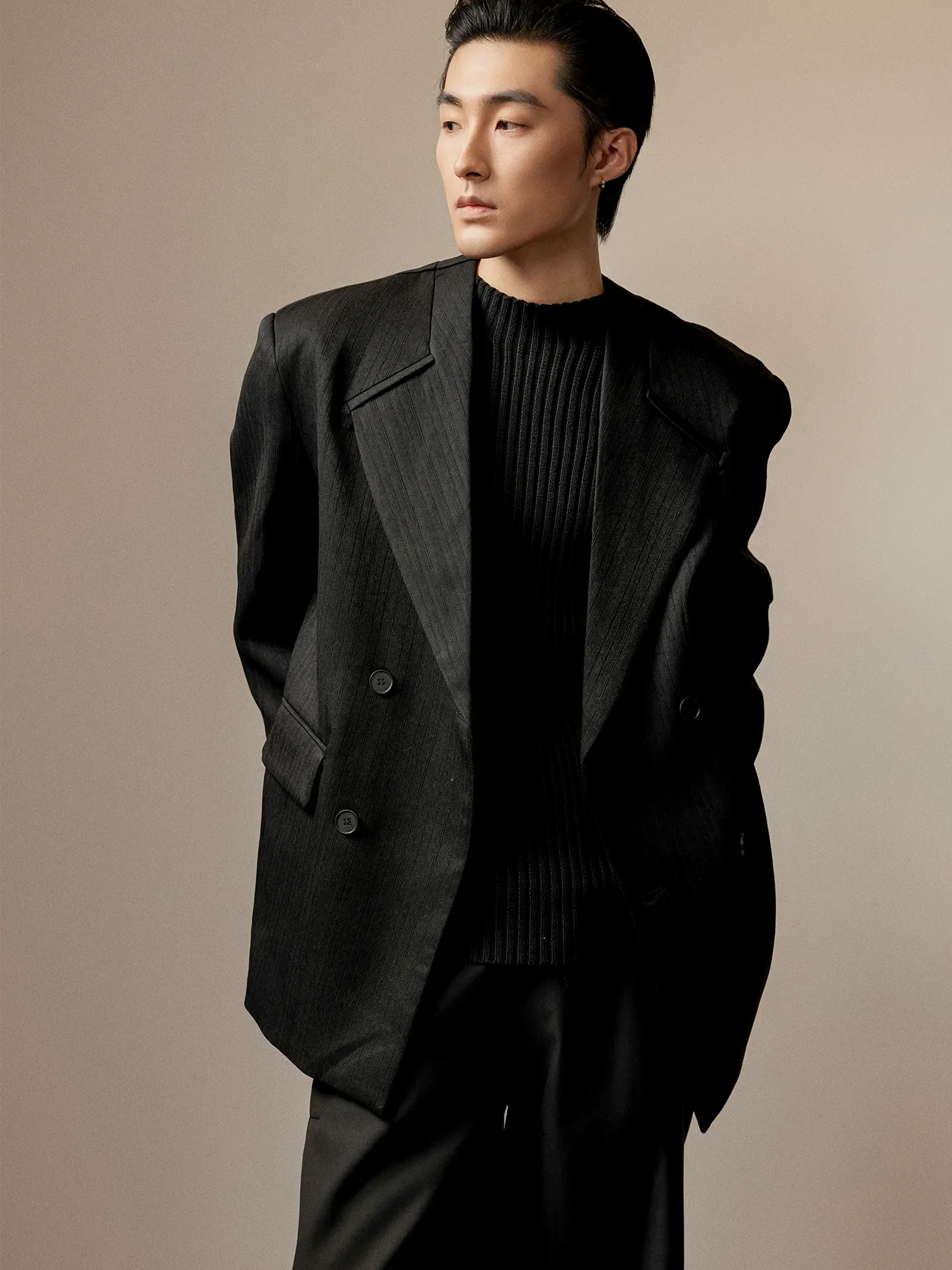 Textured Double-Breasted Blazer - Image 7