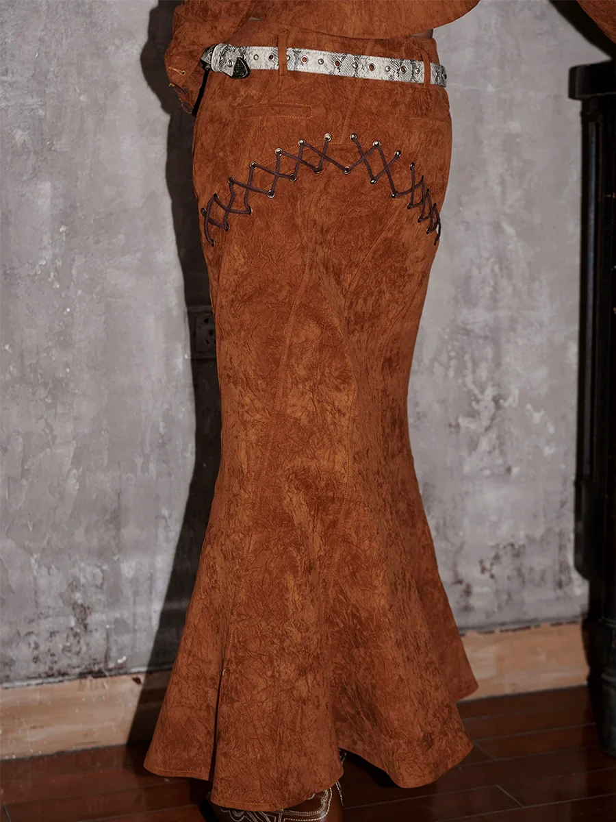 Textured Fishtail Skirt - Image 4