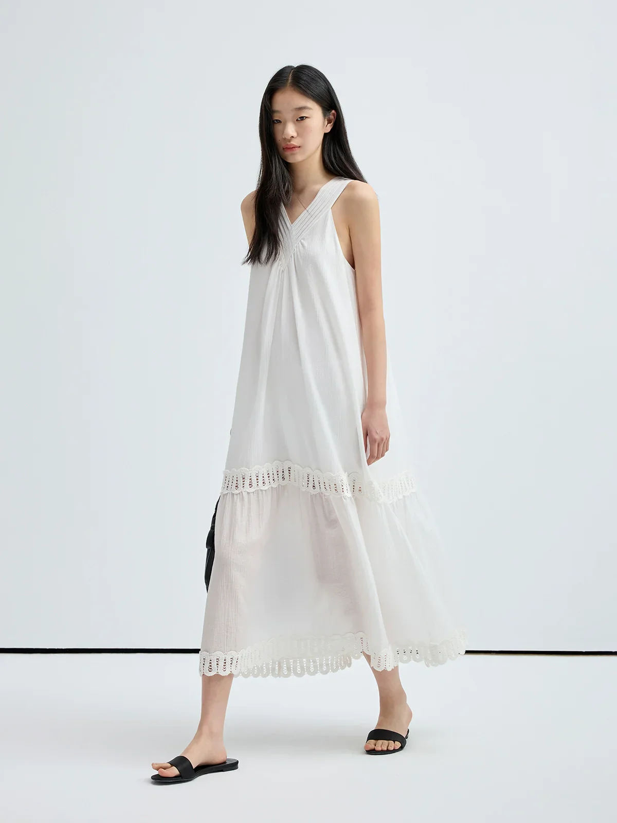 Textured Lace-Trim V-Neck Maxi Dress - Image 3
