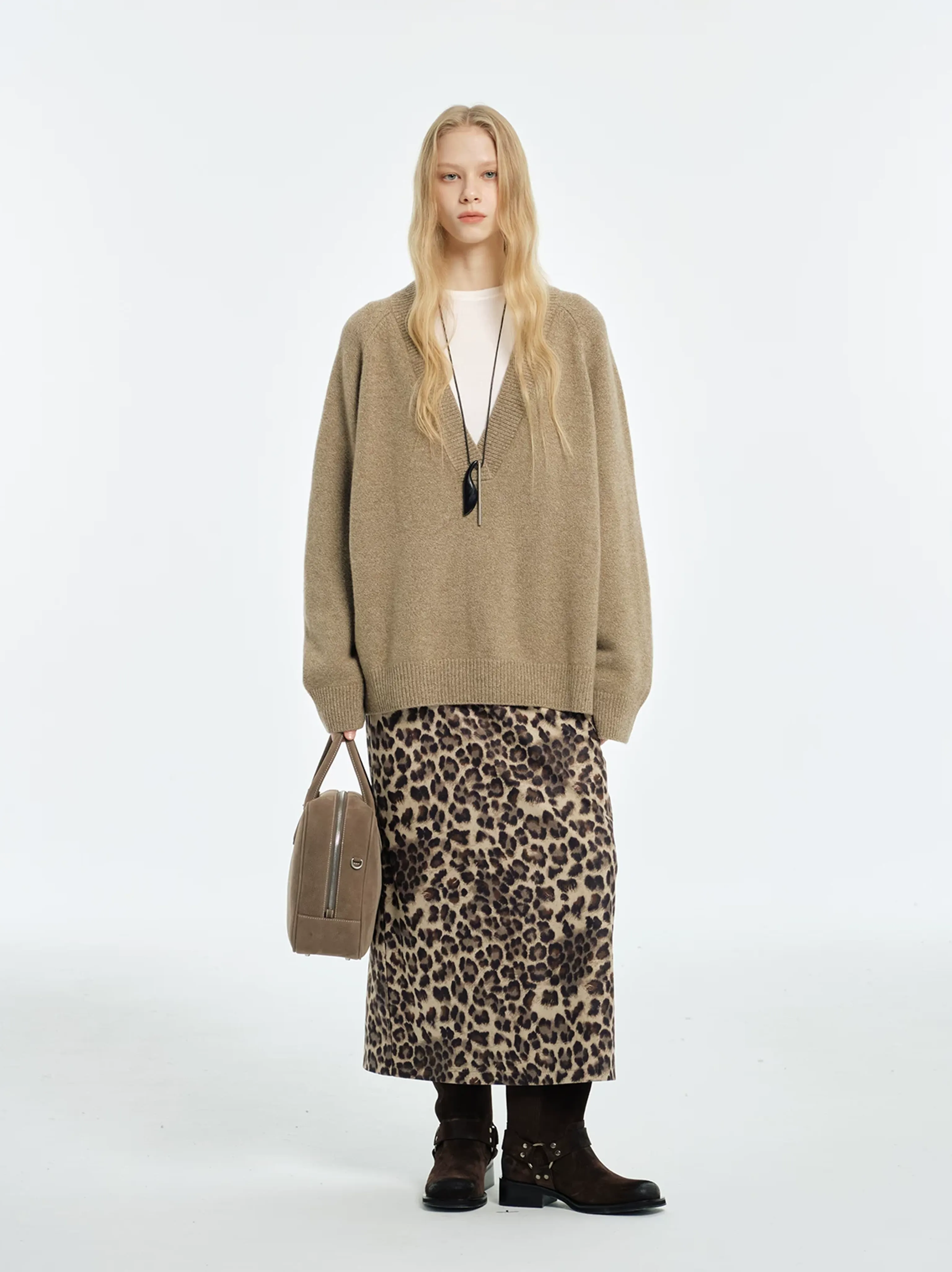 Textured Wool V-Neck Sweater - Image 2