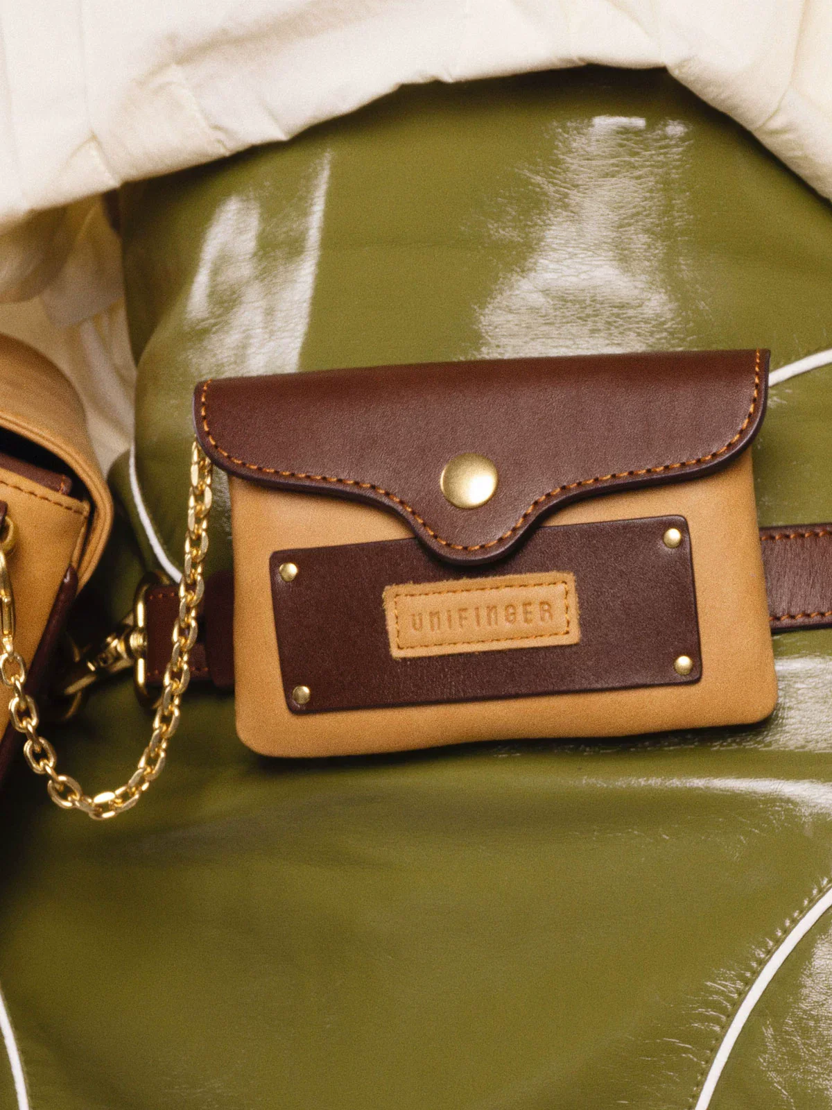 Top-Grain Leather Medal & Card Holder - Image 2