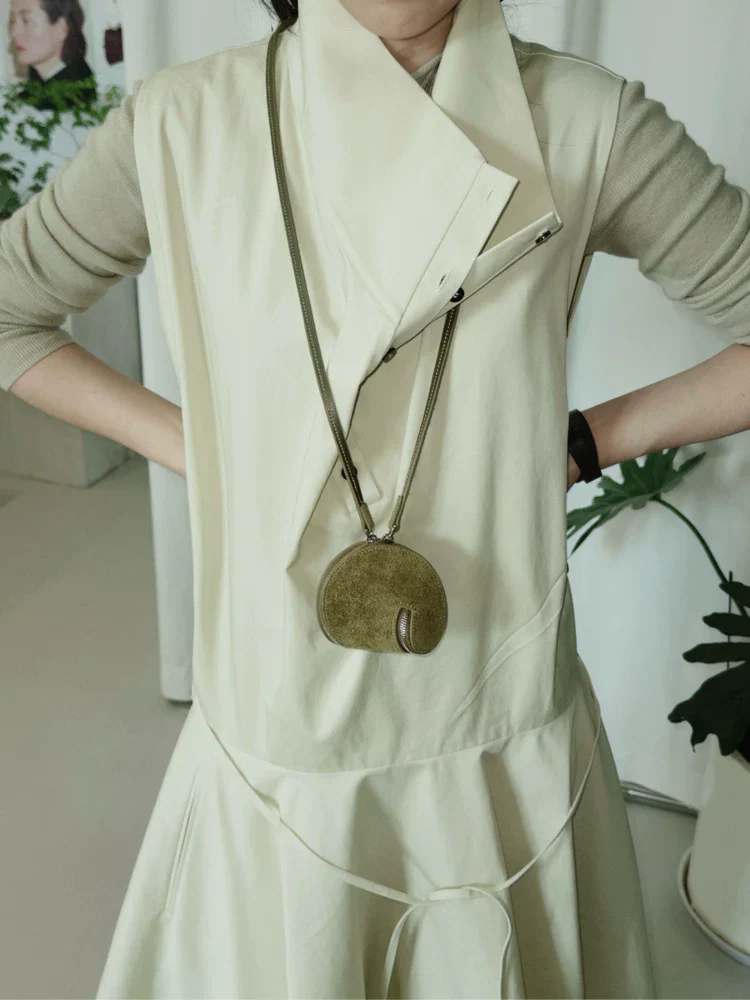 Top Grain Leather Round Zip Coin Bag - Image 4