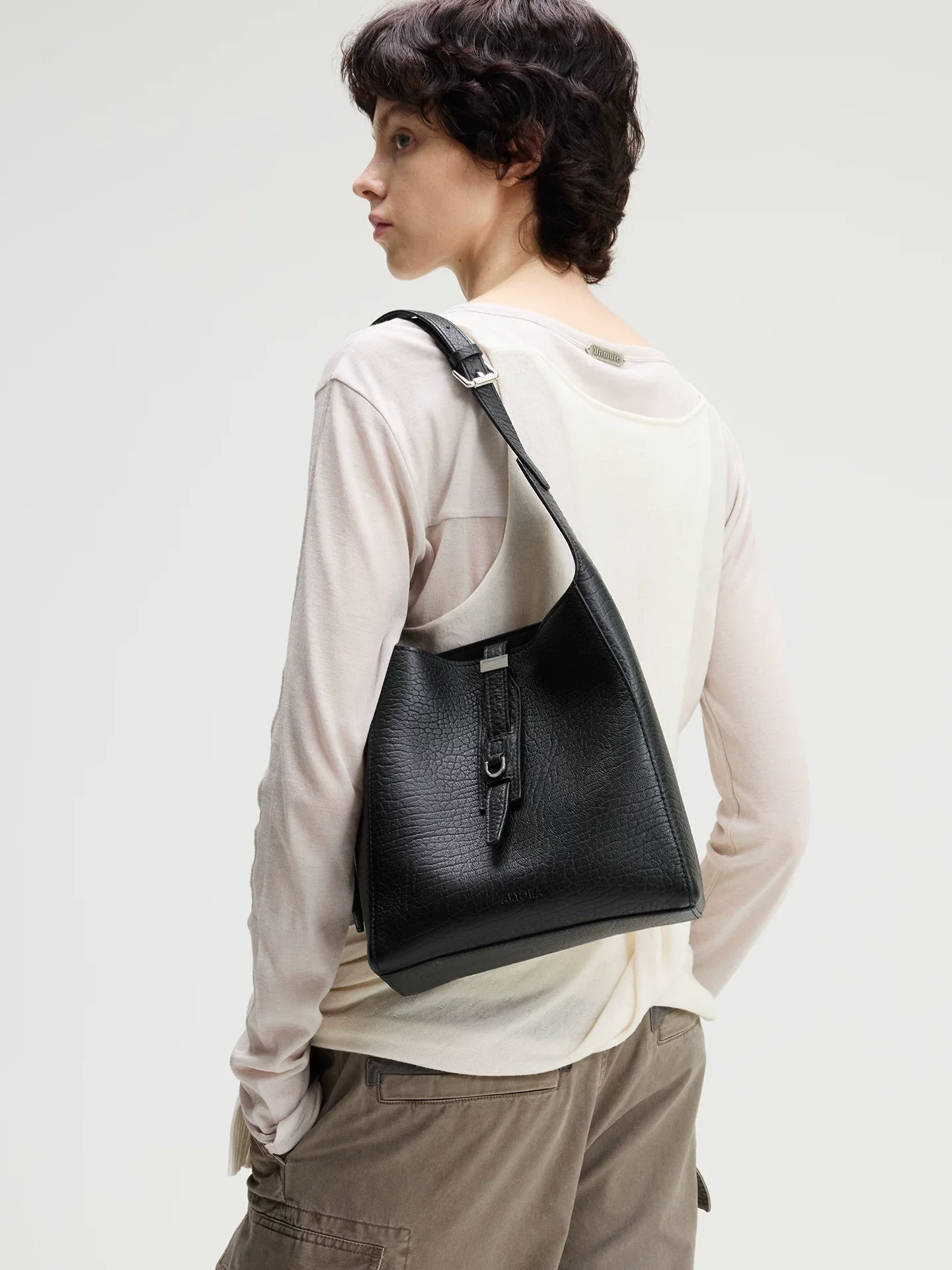 Top-Grain Leather Tie-Detail Shoulder Bag - Image 5