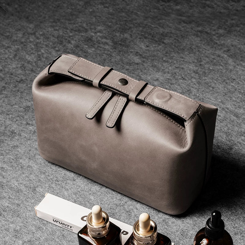 Top-Grain Leather Toiletry Bag - Image 7