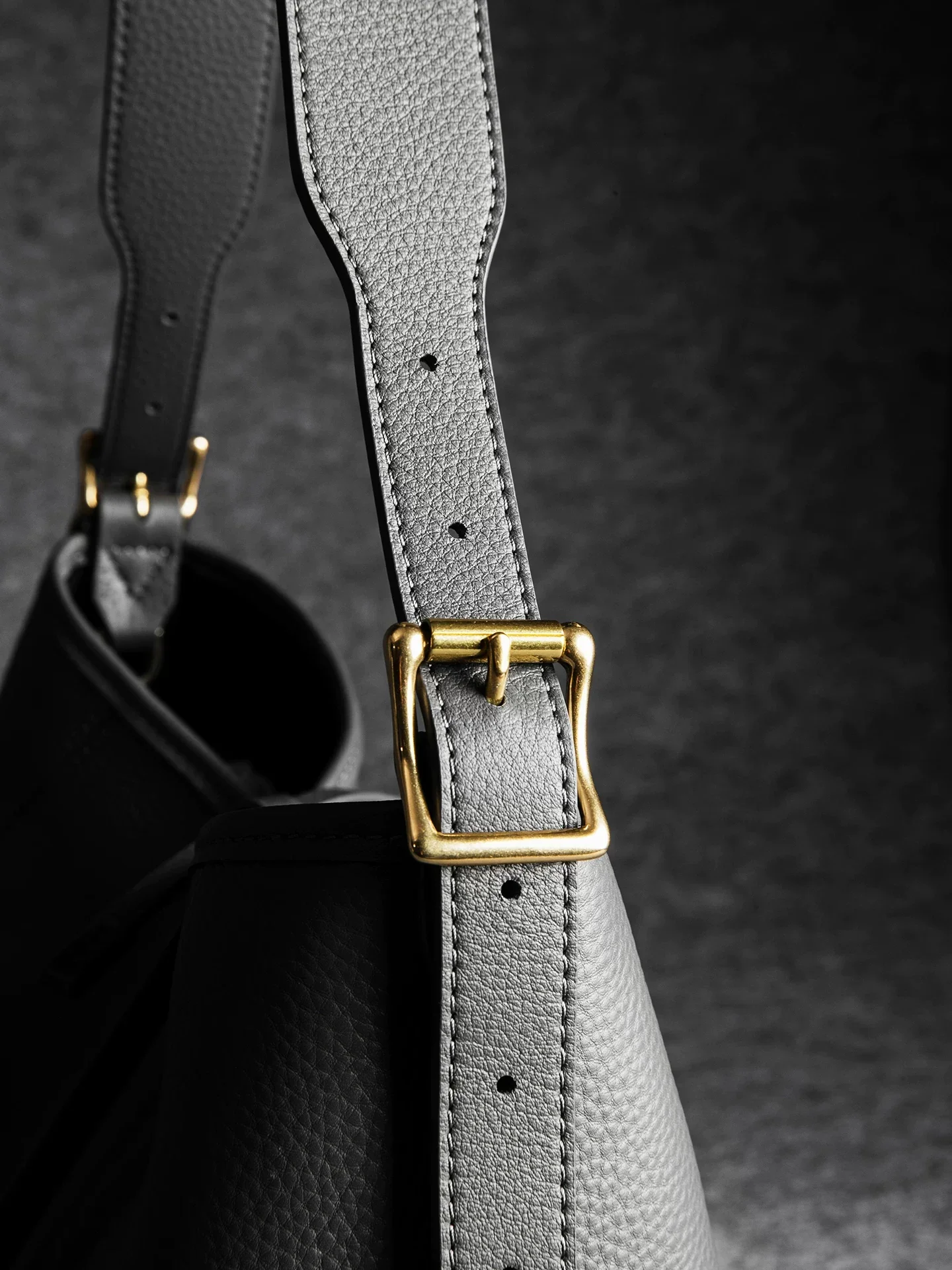 Top-Grain Pebbled Leather Shoulder Bag - Image 3