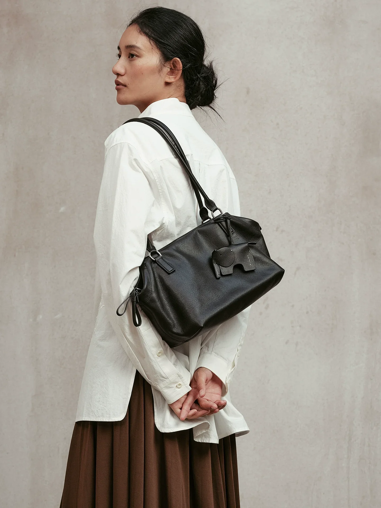 Top-Grain Vegetable-Tanned Leather Bowling Tote - Image 2