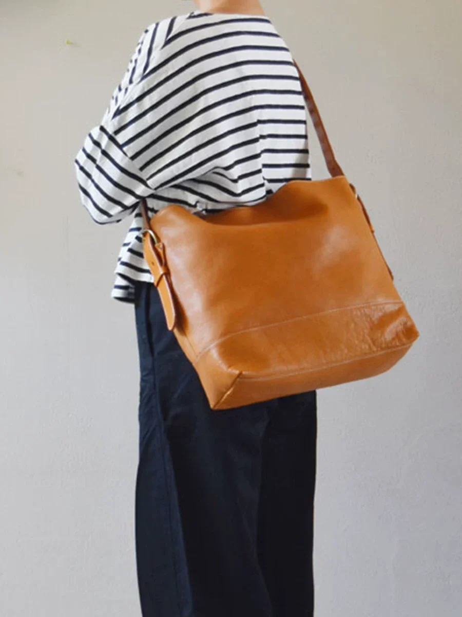 Top-Grain Vegetable-Tanned Leather Bucket Crossbody Bag - Image 2