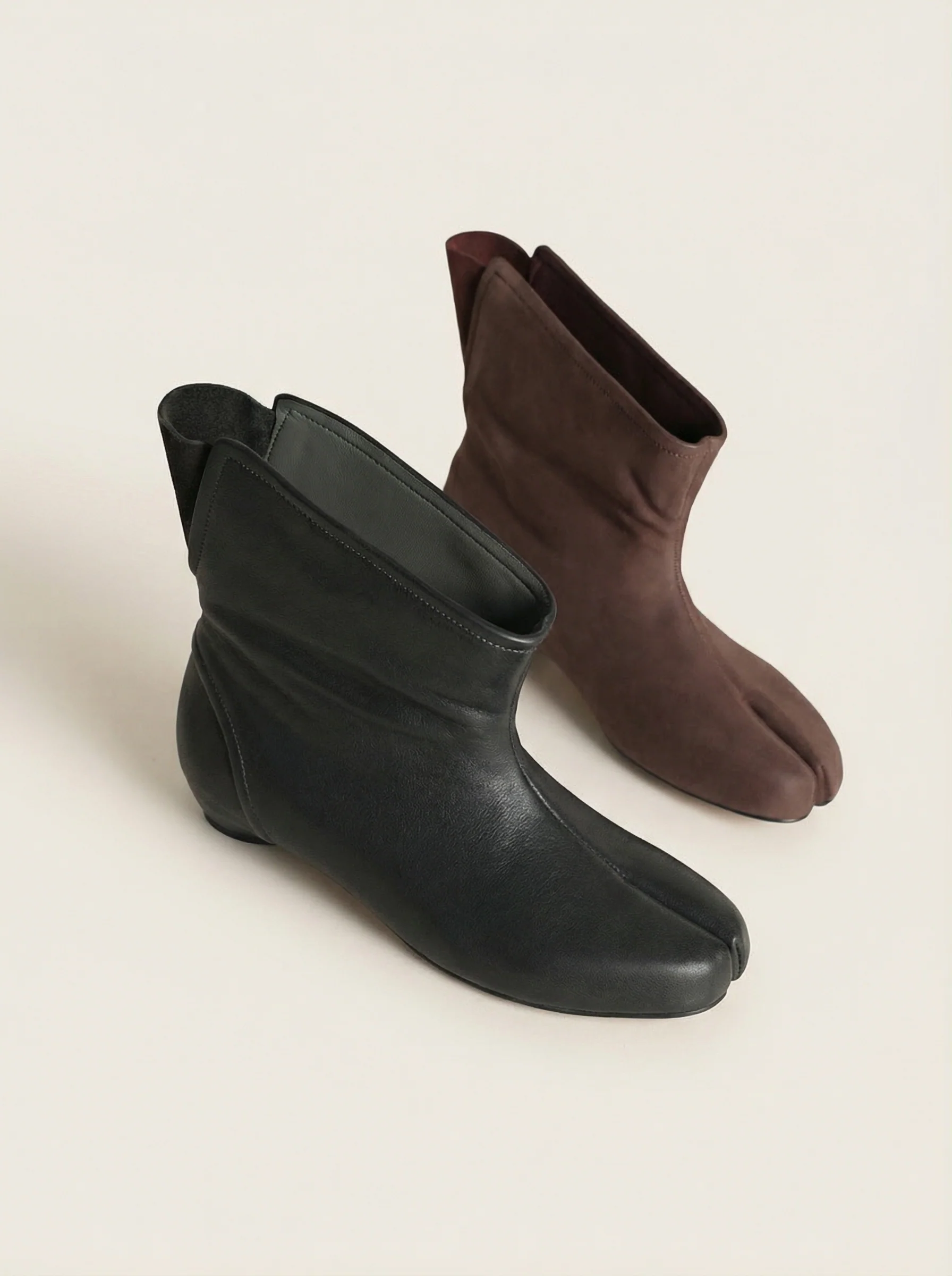 Top-Grain Waxed Leather Tabi Ankle Boots - Image 5