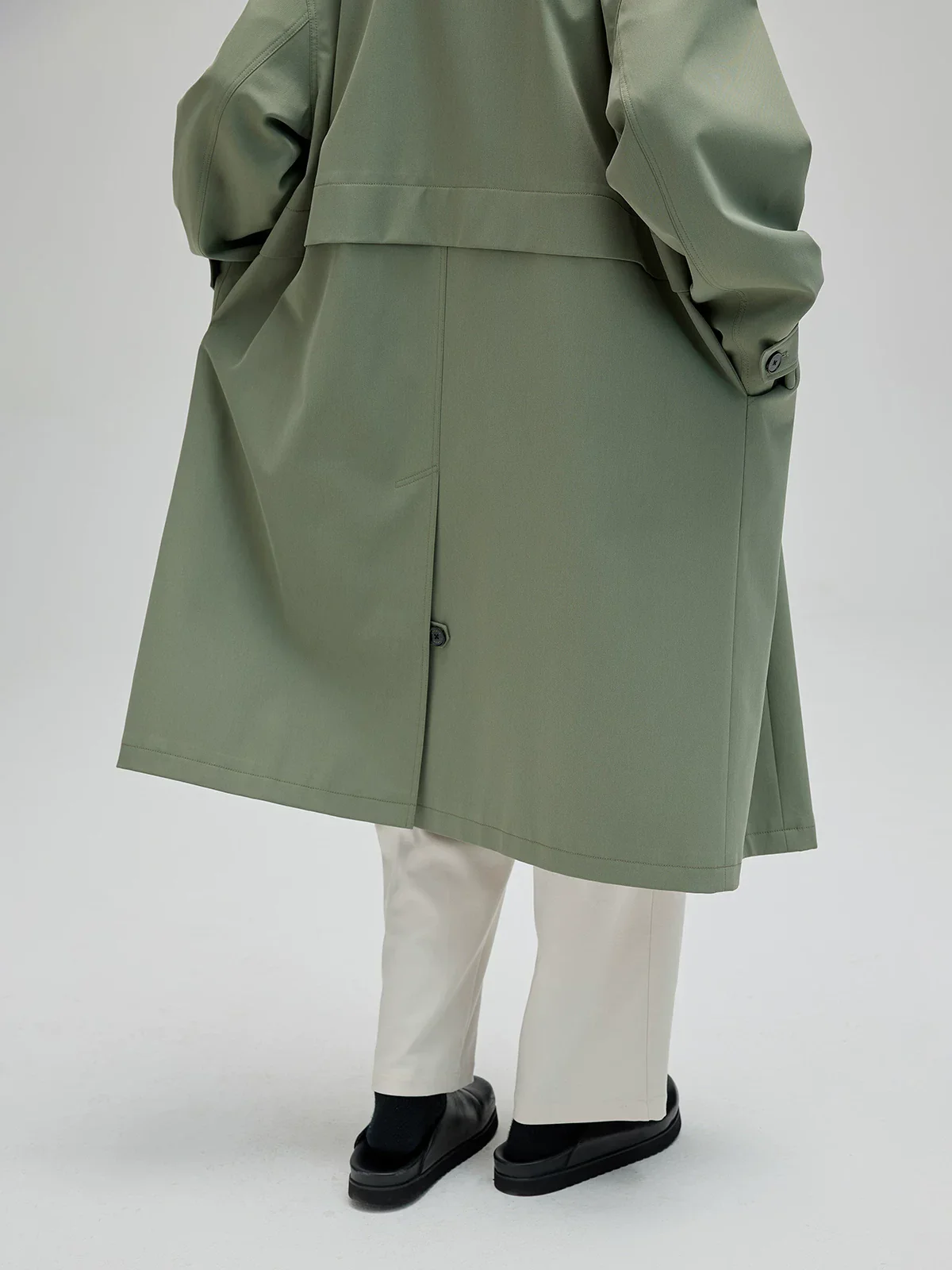Triangular-Flap Double-Breasted Overcoat - Image 4