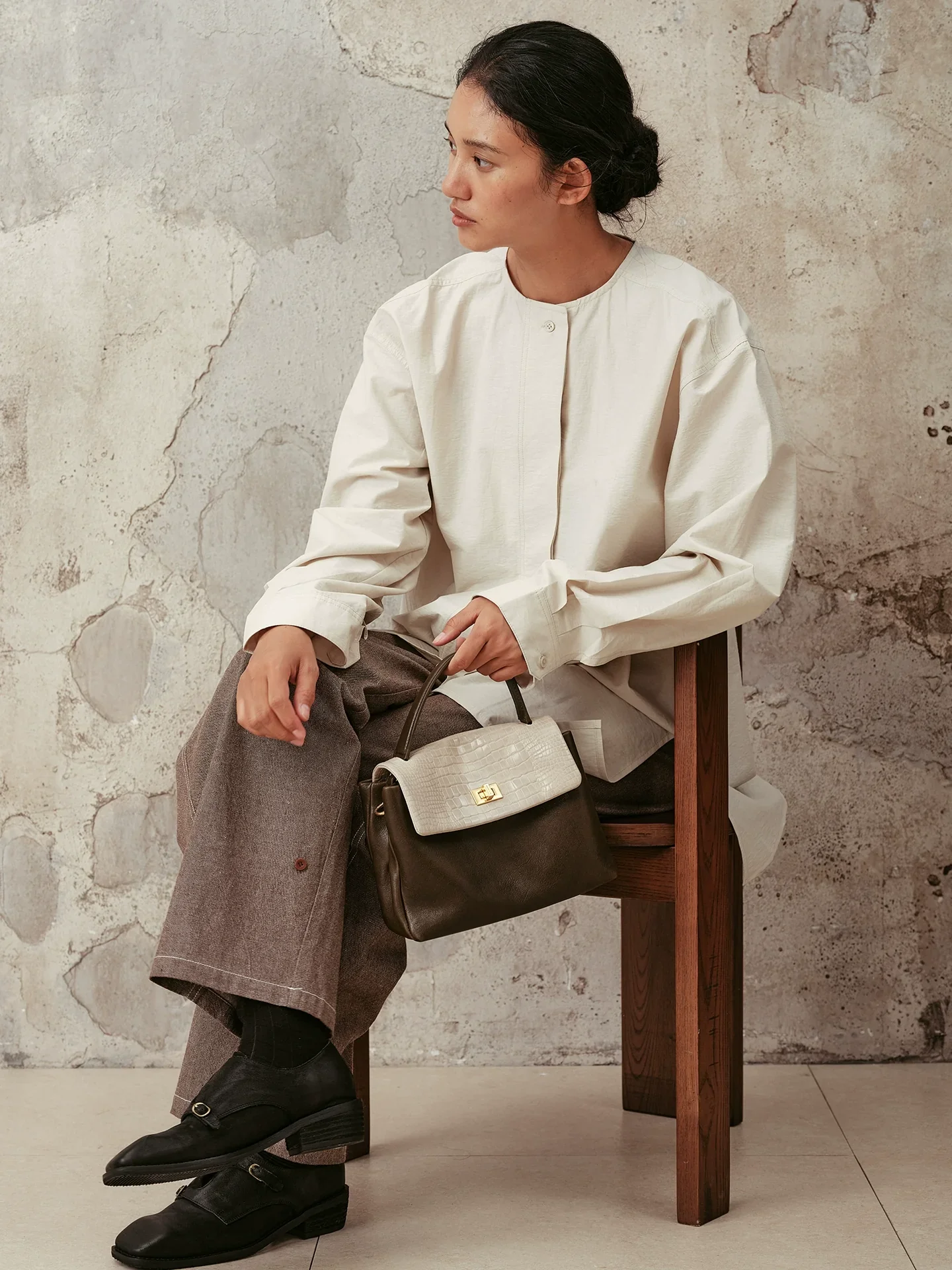 Two-Tone Croc-Embossed Top-Grain Leather Top-Handle Flap Bag - Image 4