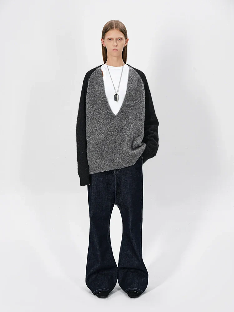 Two-Tone Mohair V-Neck Sweater - Image 3