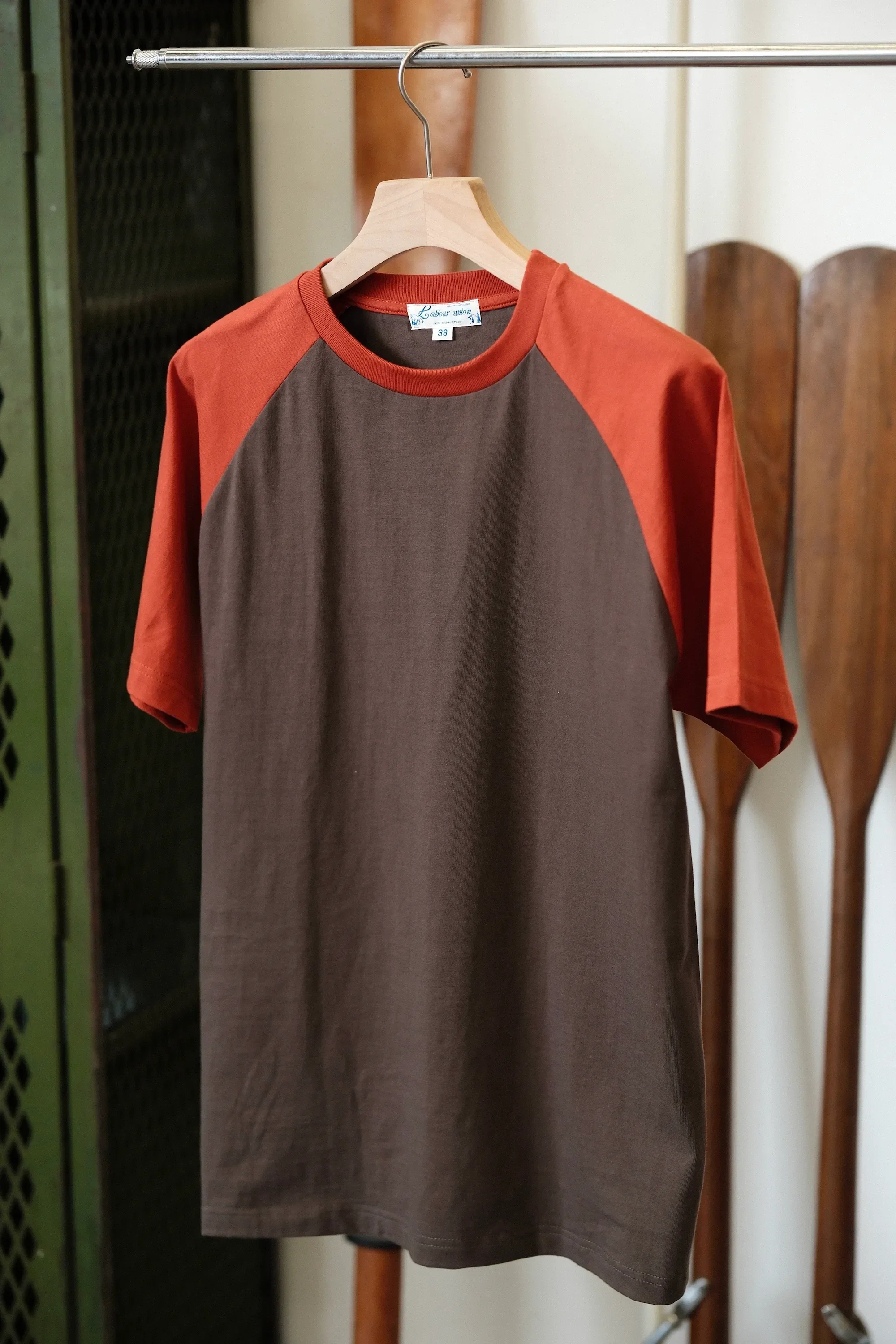 Two-Tone Raglan T-Shirt - Image 6