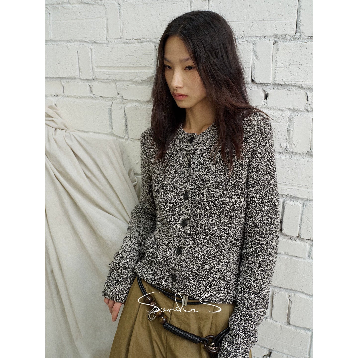 Two-Tone Textured Round-Neck Cardigan - Image 3