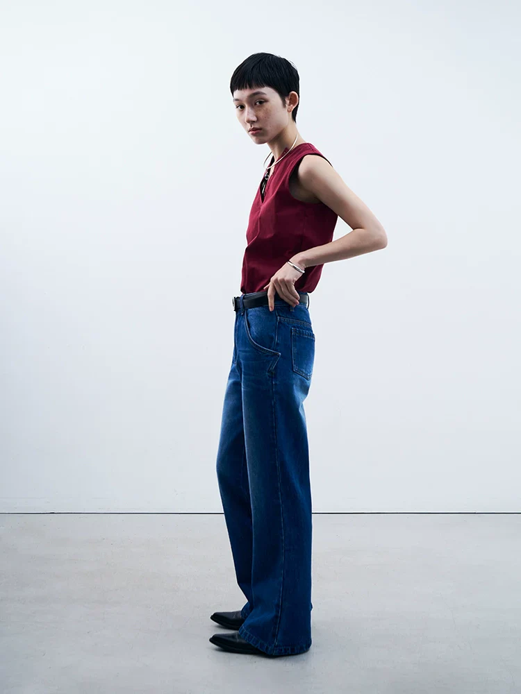 Two-Tone V-Neck Knit Vest - Image 2