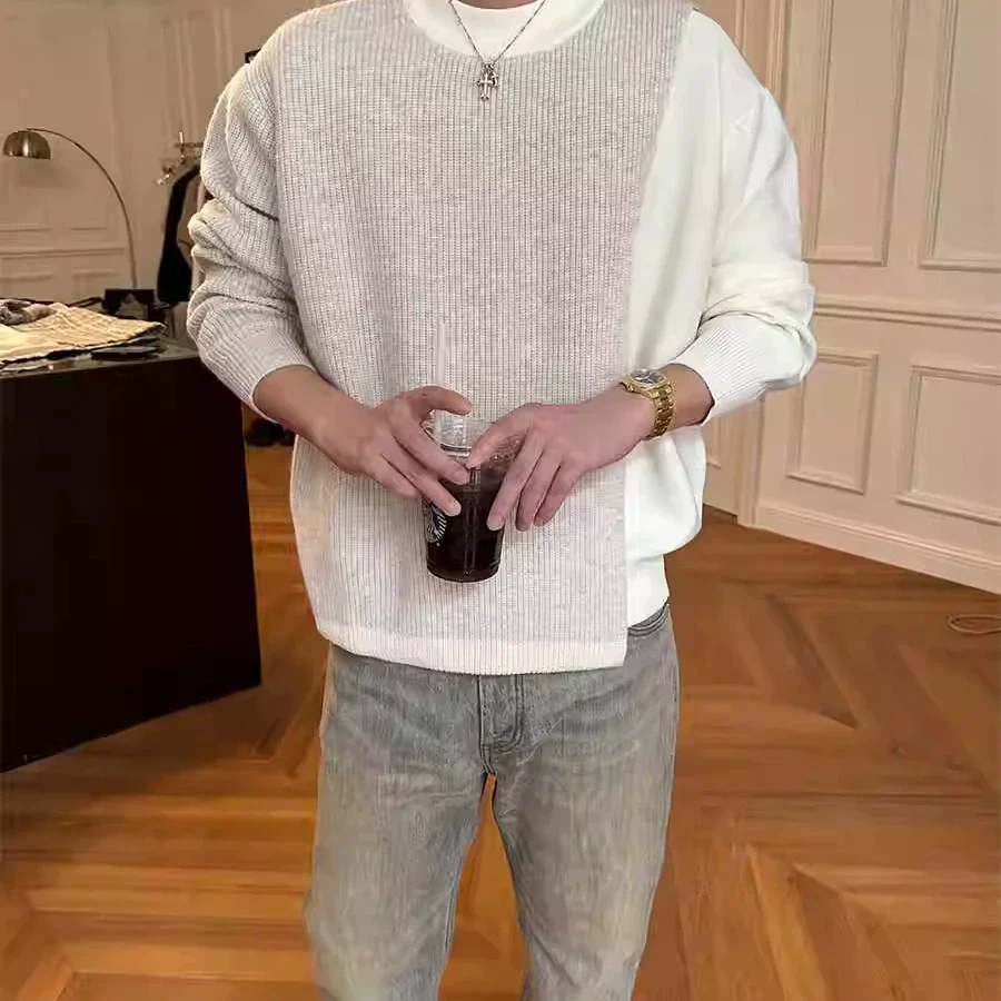Two-Tone Wool Knit Sweater - Image 4