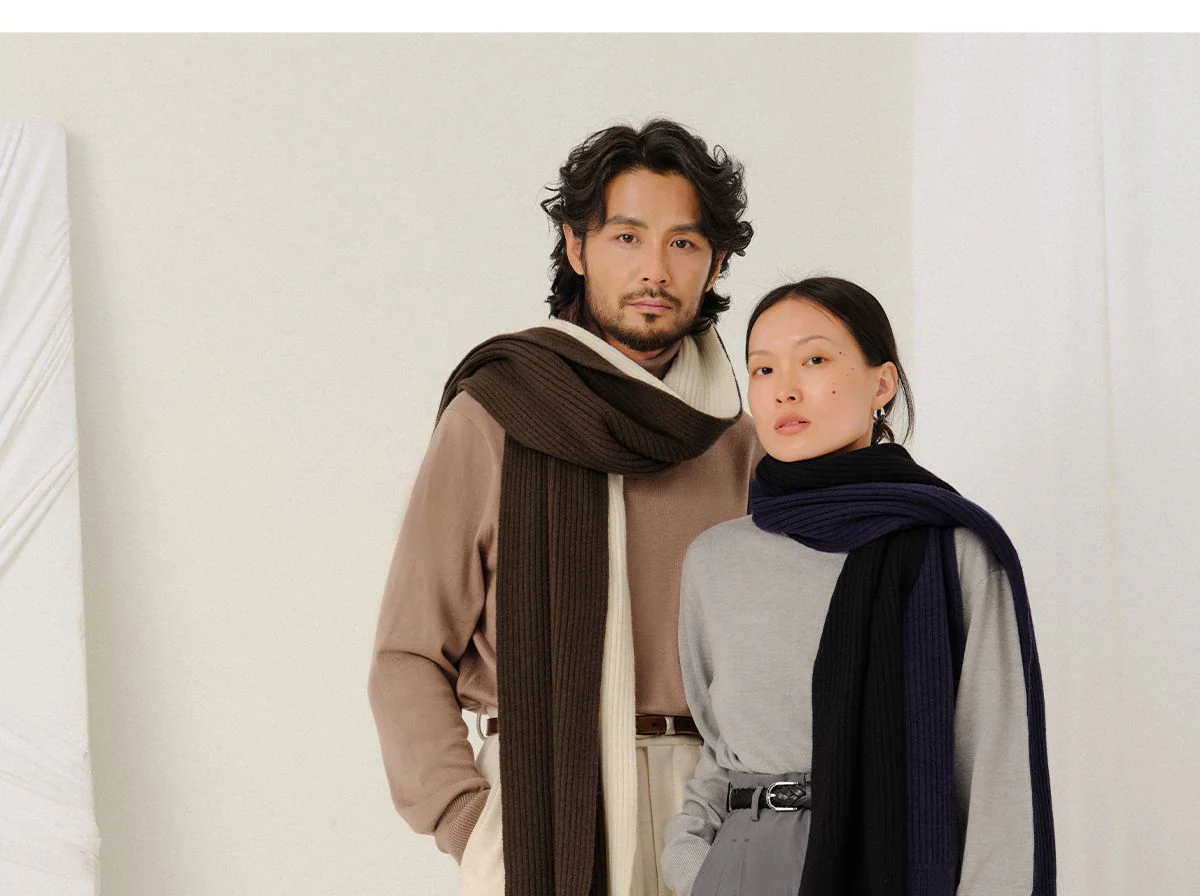 Ultra-Fine Wool Velvet Scarf - Image 3