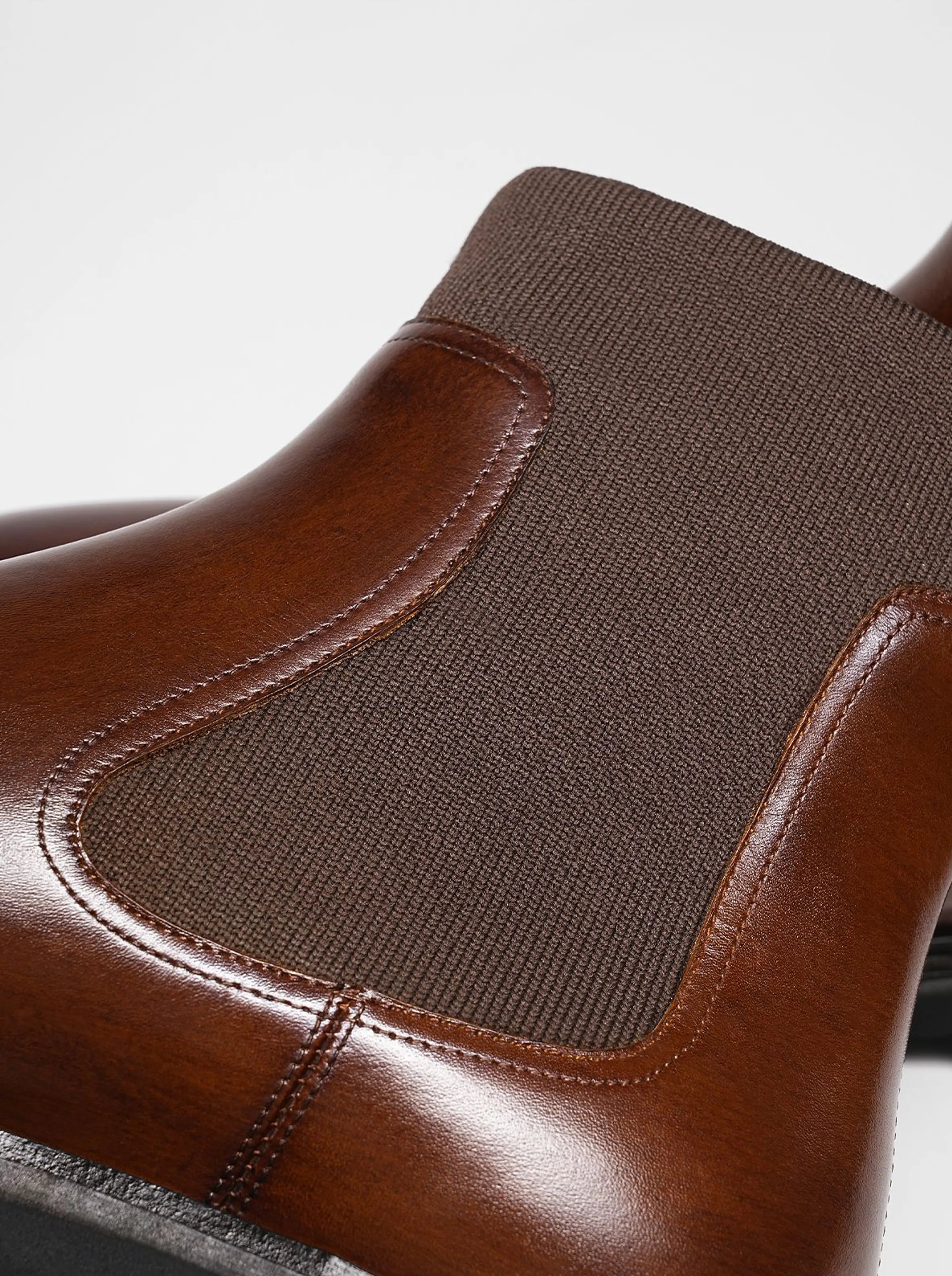 Ultra-Light Italian Leather Chelsea Boots - Image 5