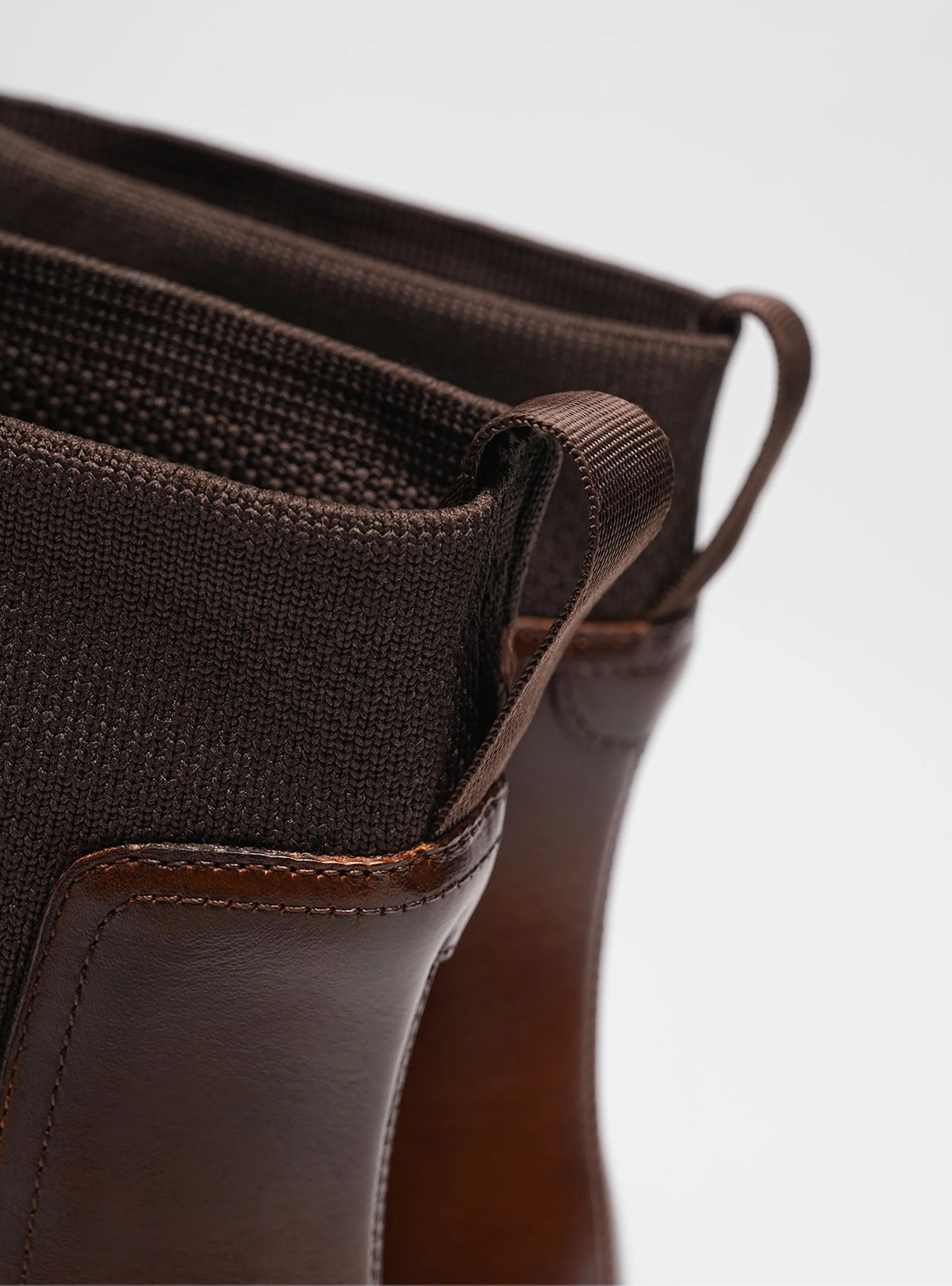Ultra-Light Italian Leather Chelsea Boots - Image 6