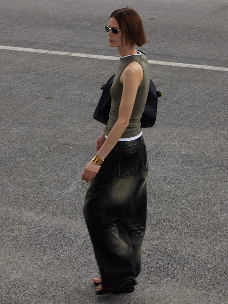 Unconventional Wide-Leg Jeans - Image 4