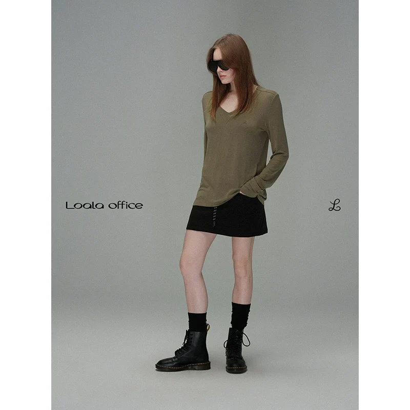 V-Neck Drape Long-Sleeved Top - Image 5