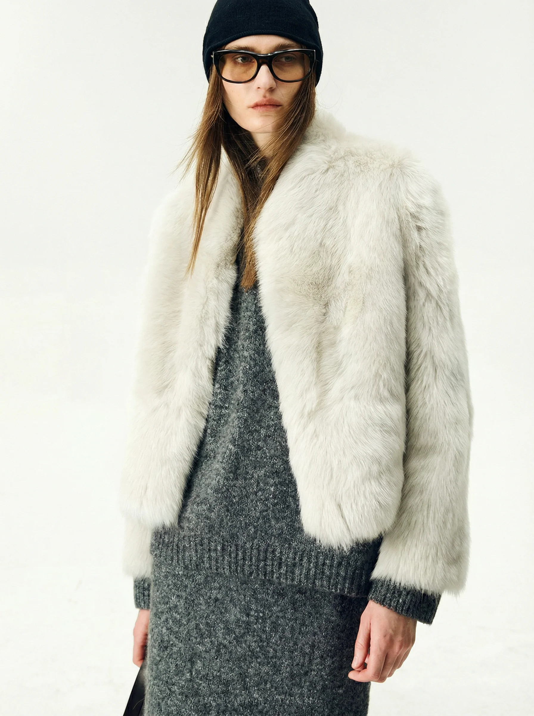 V‑Neck Short Toscana Shearling Jacket - Image 5