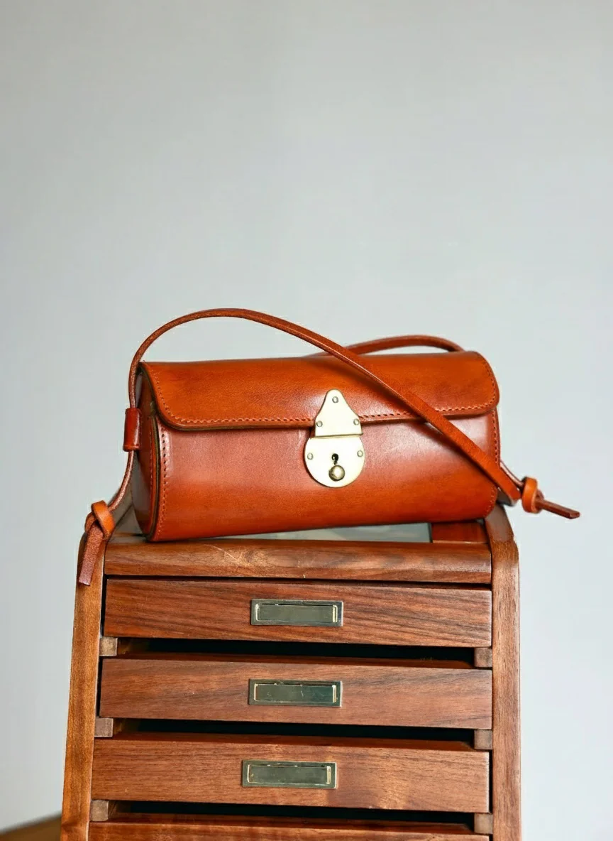 Vegetable-Tanned Cowhide Cylinder Bag - Image 8