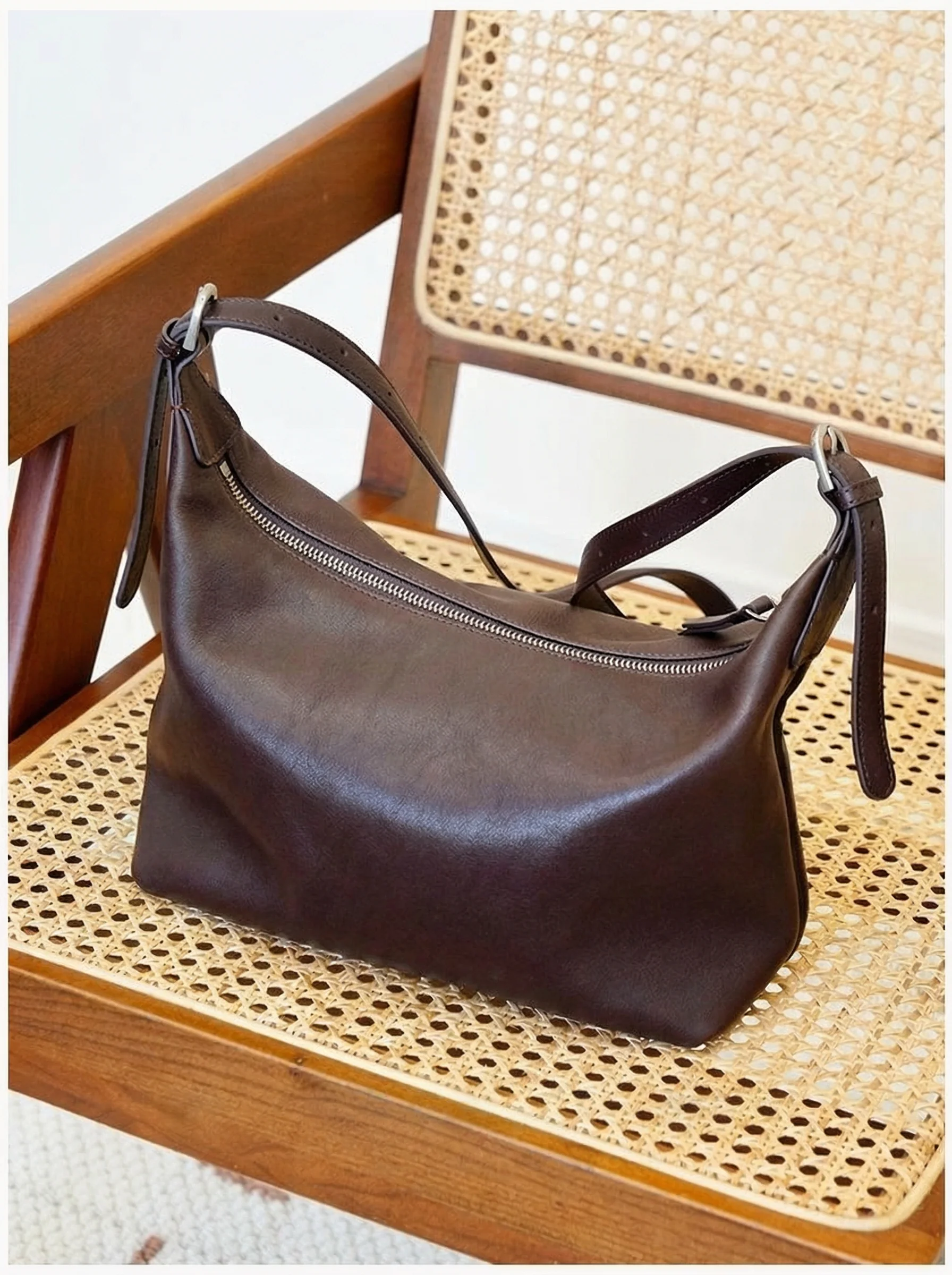 Vegetable-Tanned Cowhide Dumpling Bag - Image 3